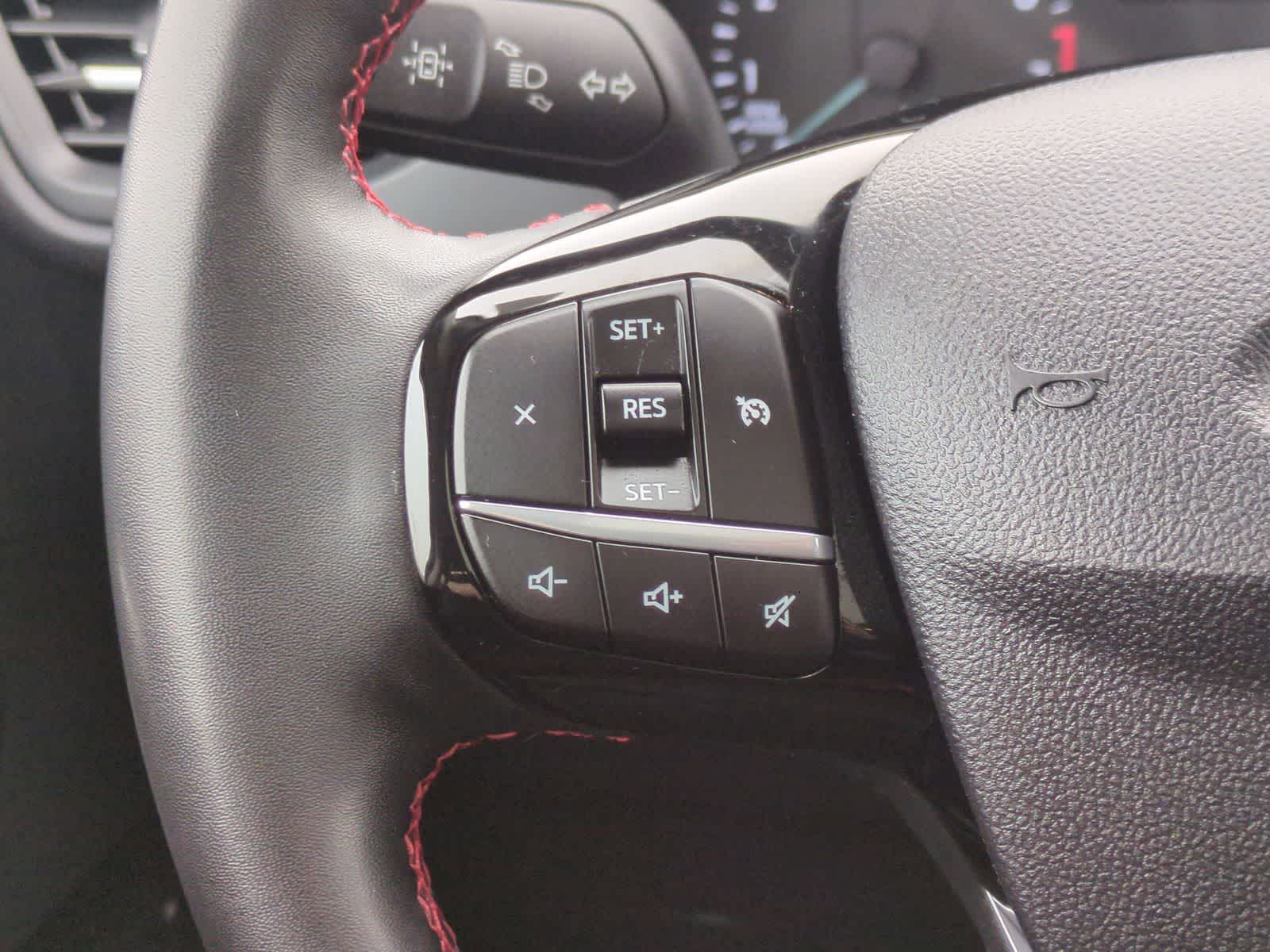 Thumbnail: 2022 Ford Escape - 25