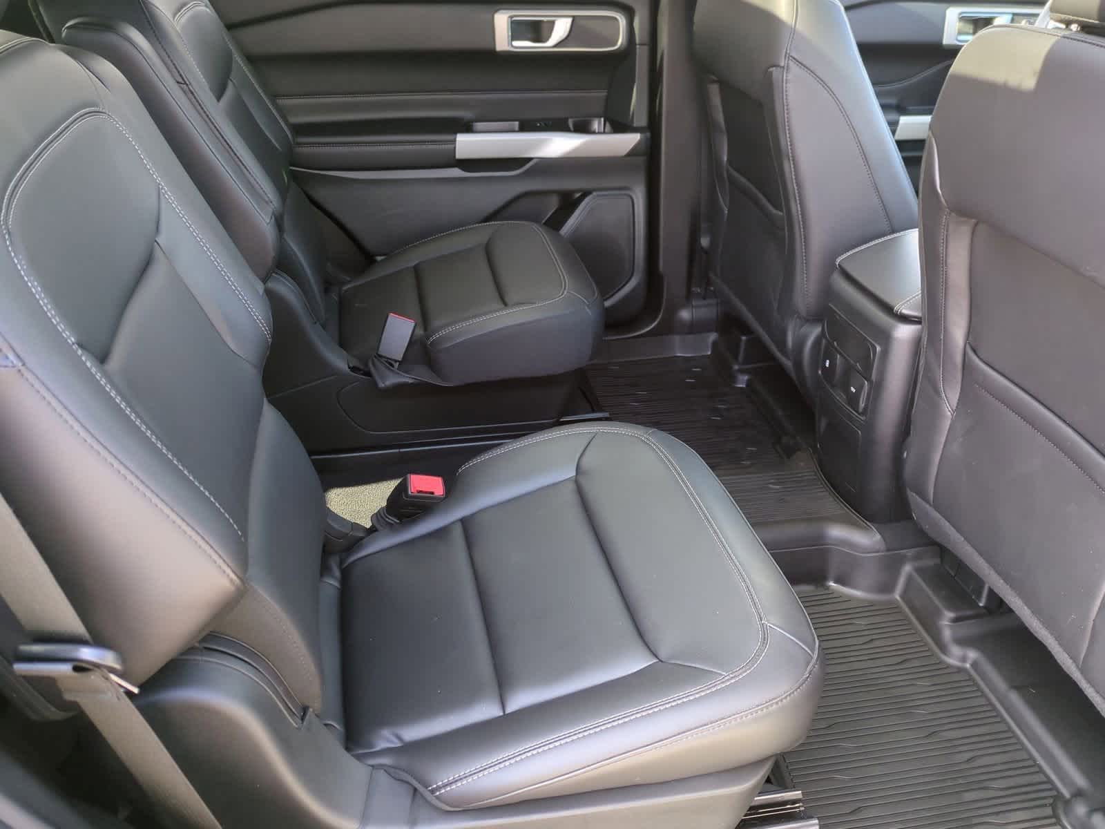 Thumbnail: 2023 Ford Explorer - 21