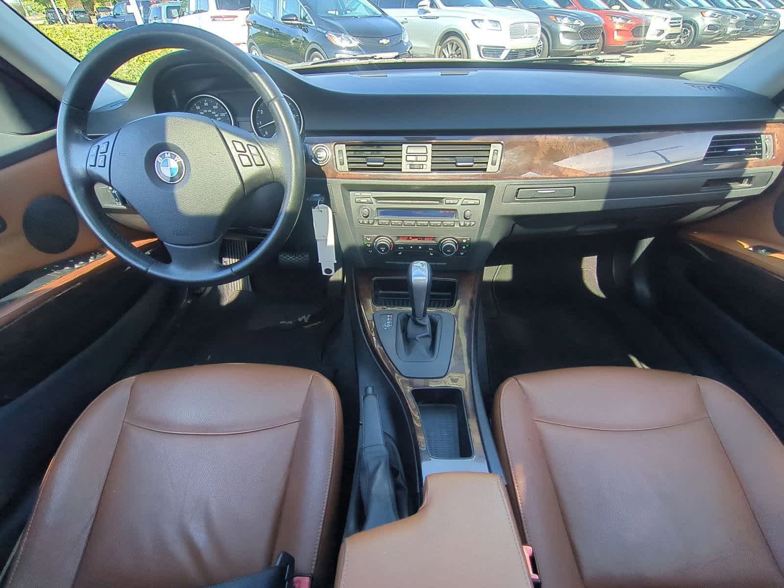 Thumbnail: 2010 BMW 3 Series - 15