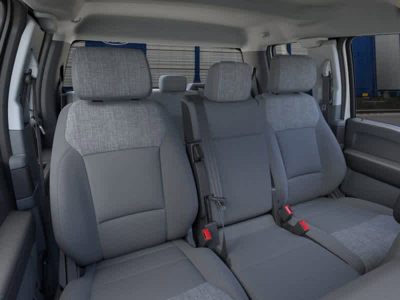 2025 Ford Econoline E-350 10