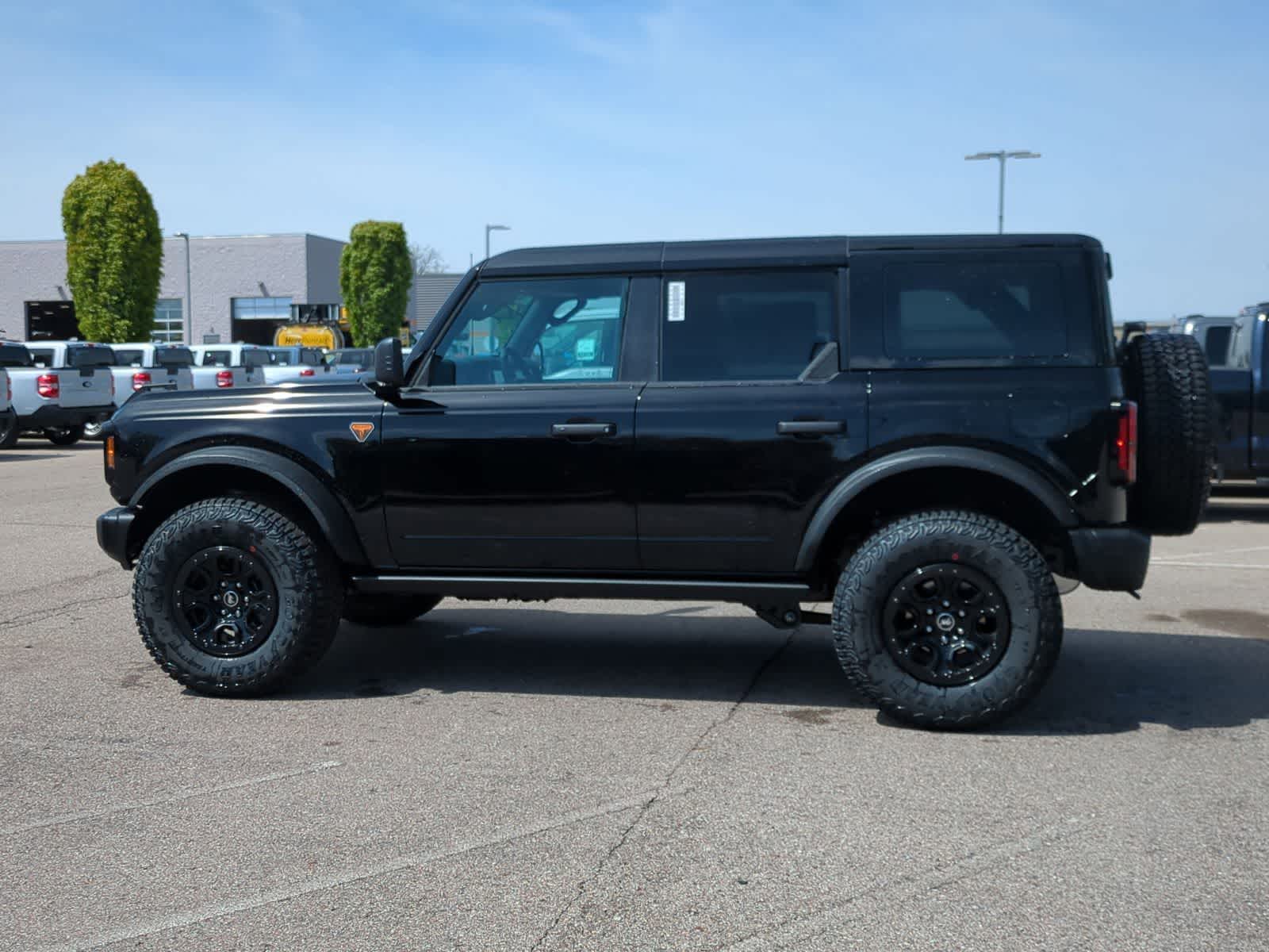 Thumbnail: 2026 Ford Bronco - 5