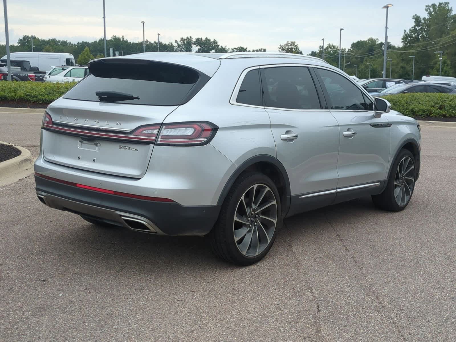 Thumbnail: 2019 Lincoln Nautilus - 8