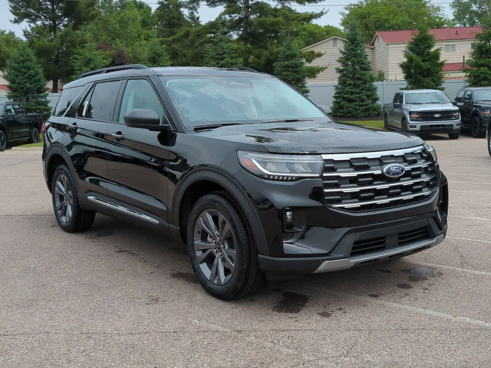 2025 Ford Explorer Active 2