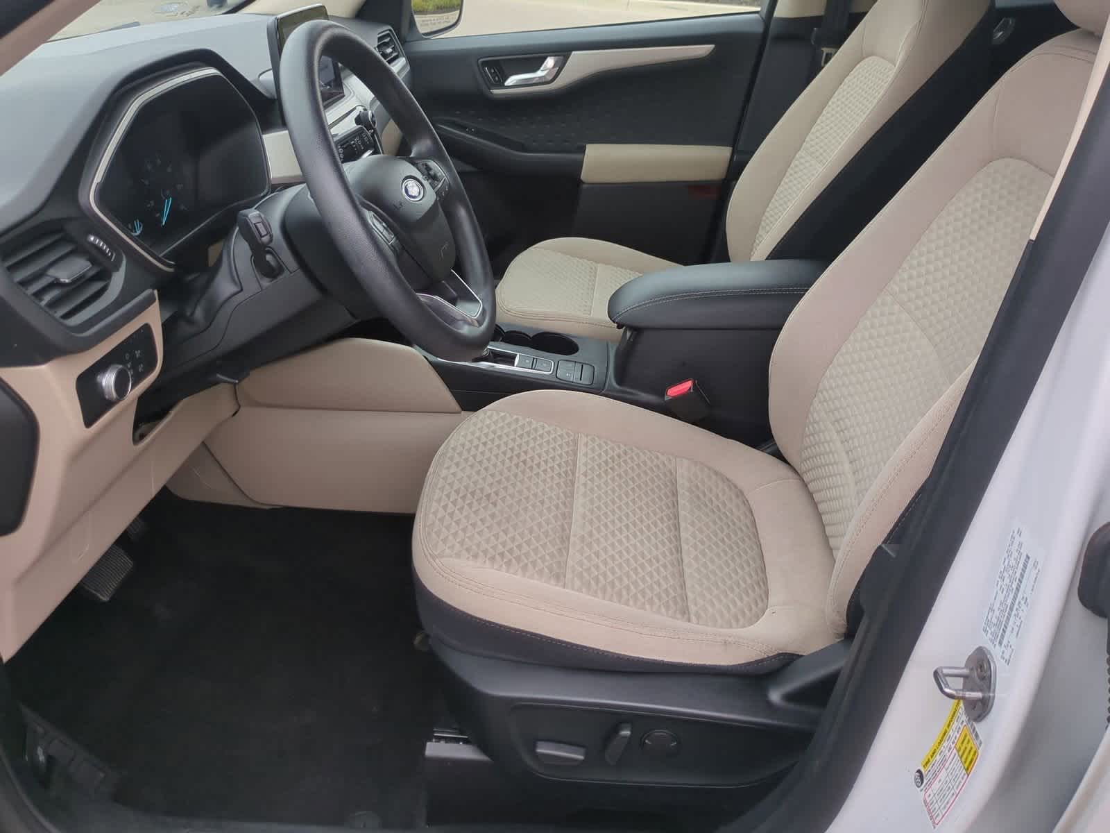 Thumbnail: 2020 Ford Escape - 16