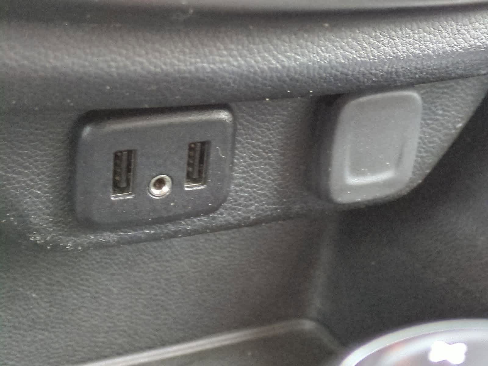 Thumbnail: 2018 Chevrolet Traverse - 32