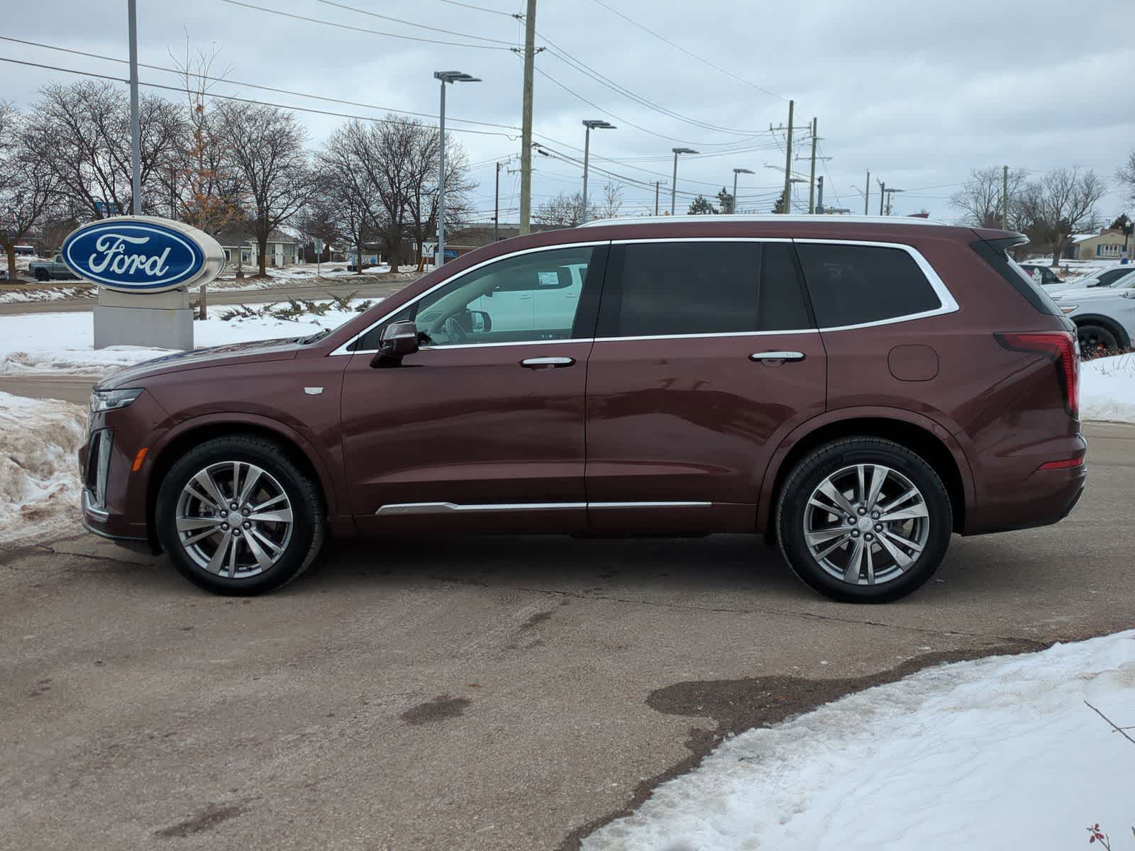 Thumbnail: 2022 Cadillac XT6 - 5