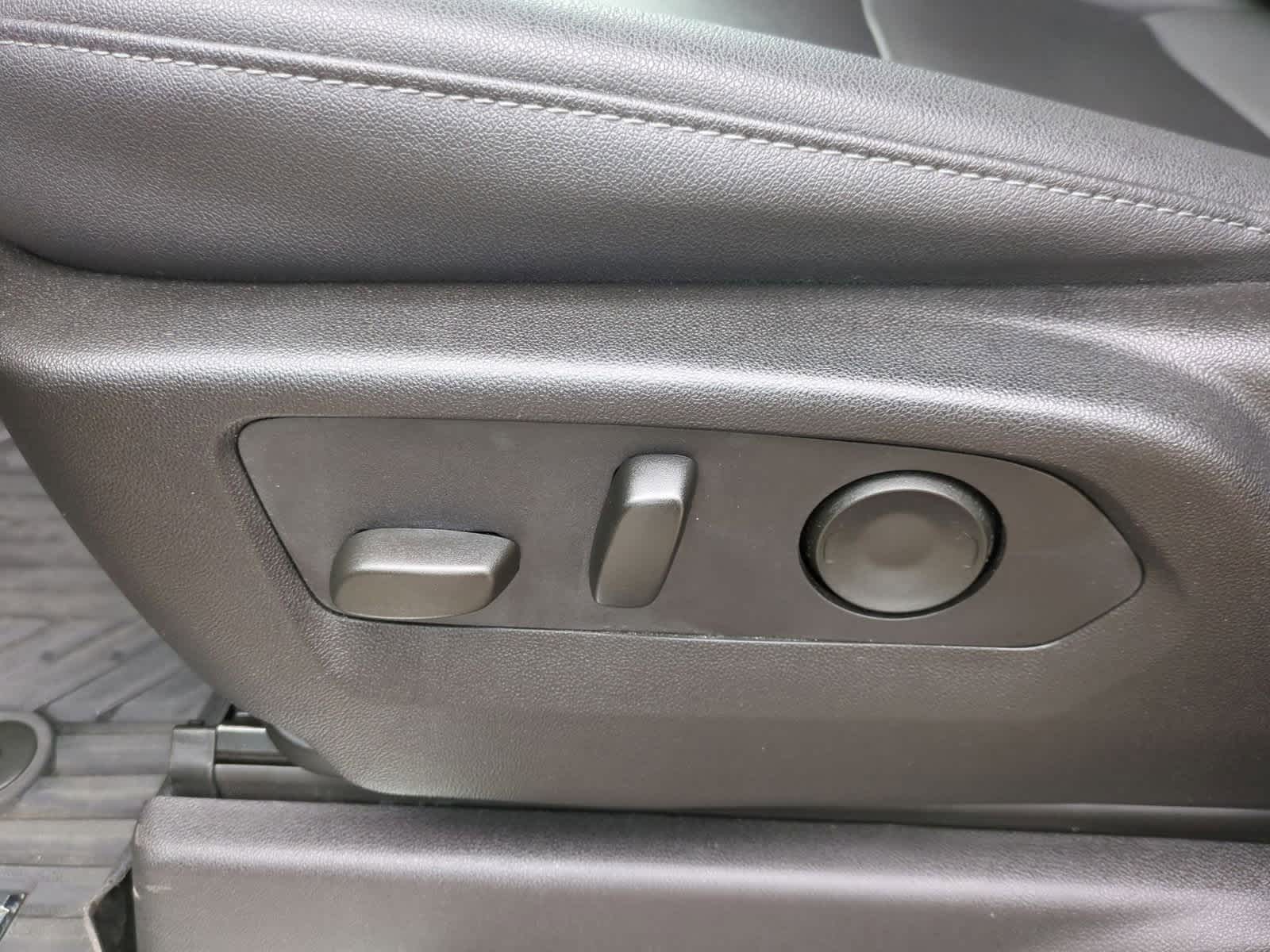 Thumbnail: 2024 Chevrolet Silverado 1500 - 17