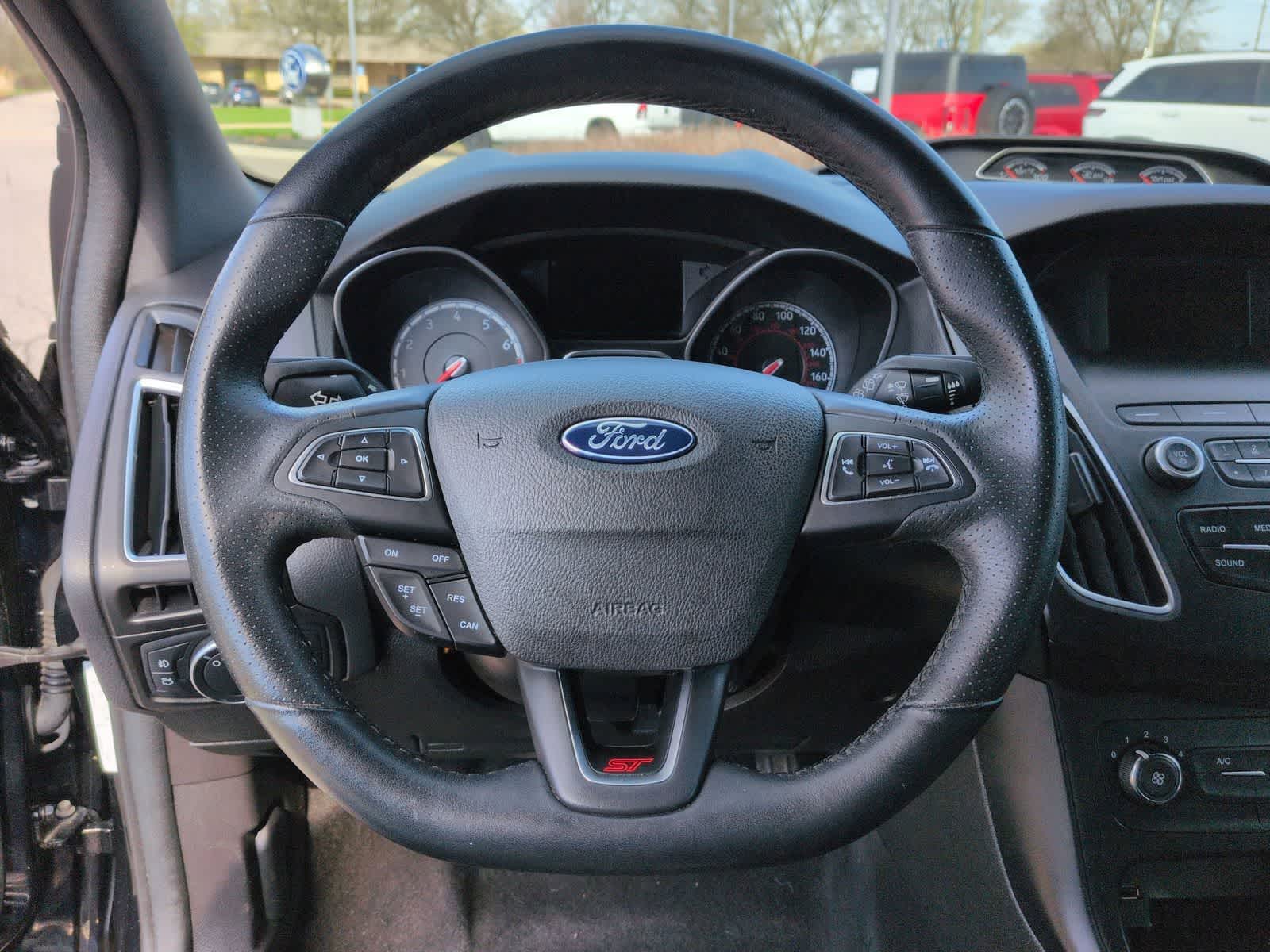 Thumbnail: 2018 Ford Focus - 23