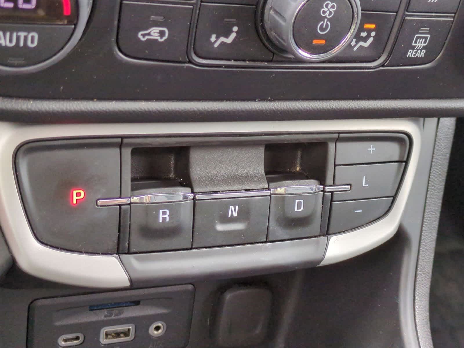 Thumbnail: 2023 GMC Terrain - 31