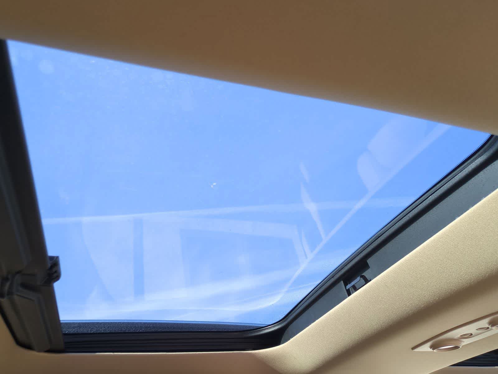 Thumbnail: 2010 Buick Enclave - 22