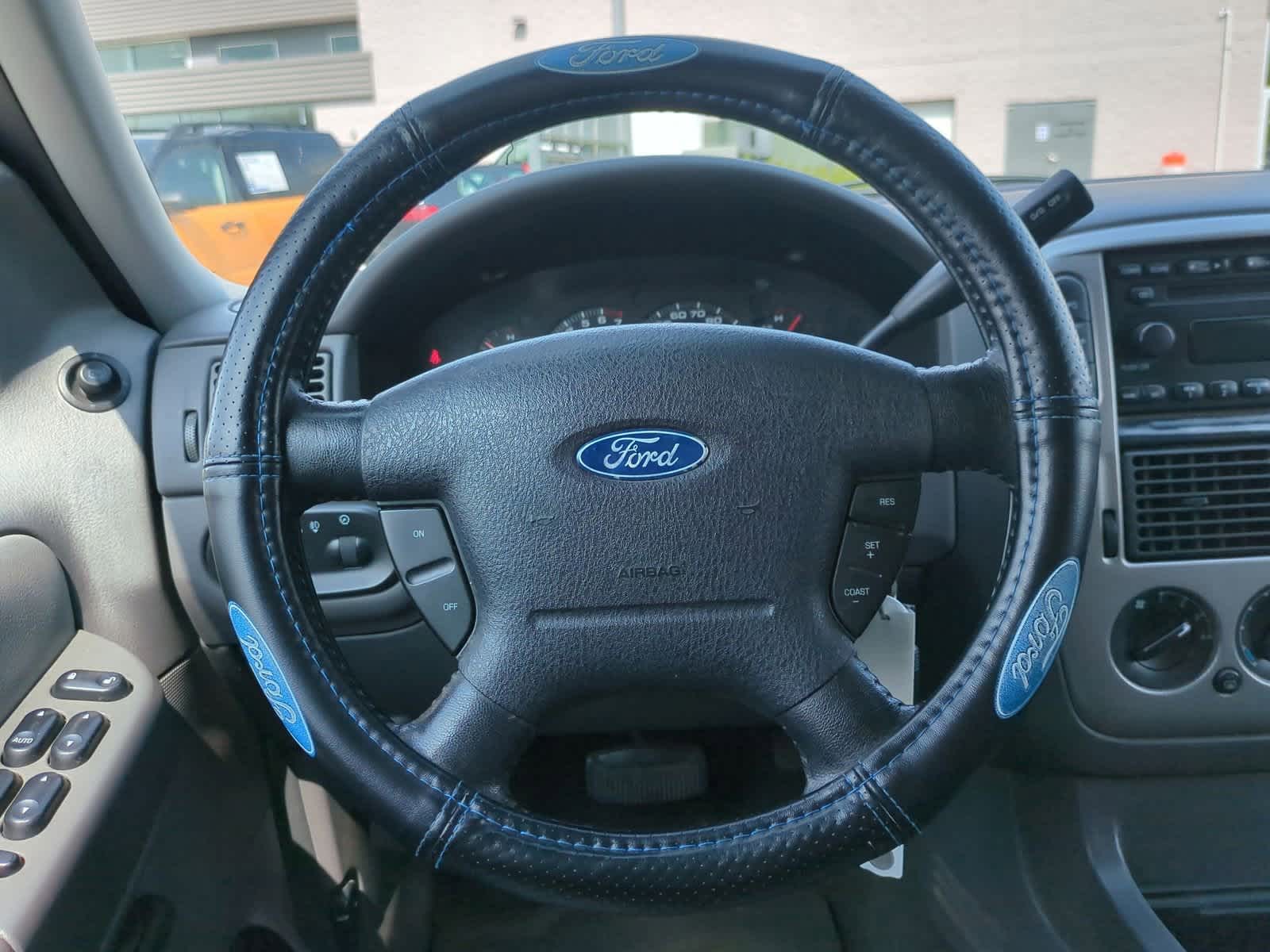2005 Ford Explorer XLT 21