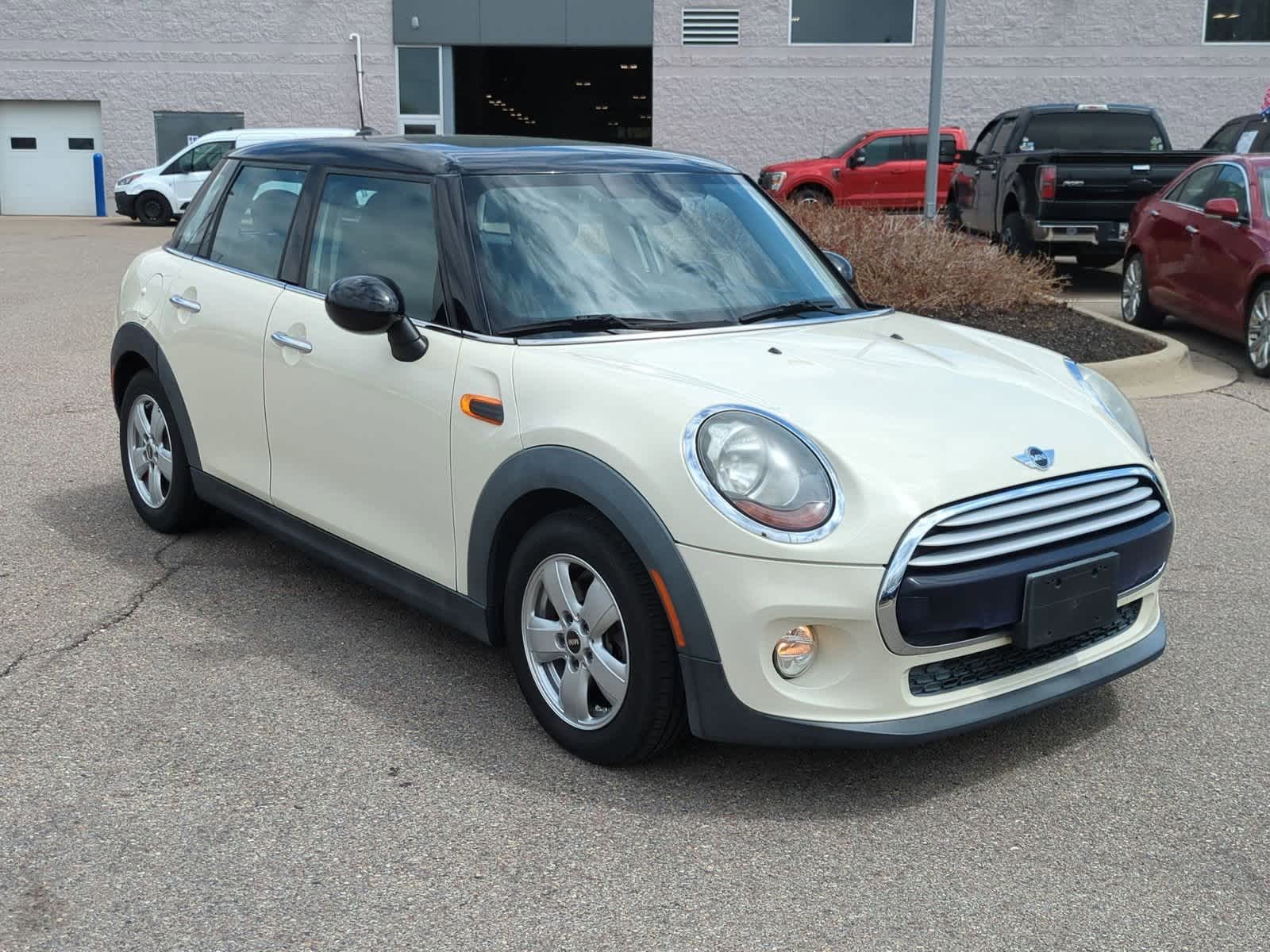 Thumbnail: 2015 MINI Cooper Hardtop - 2