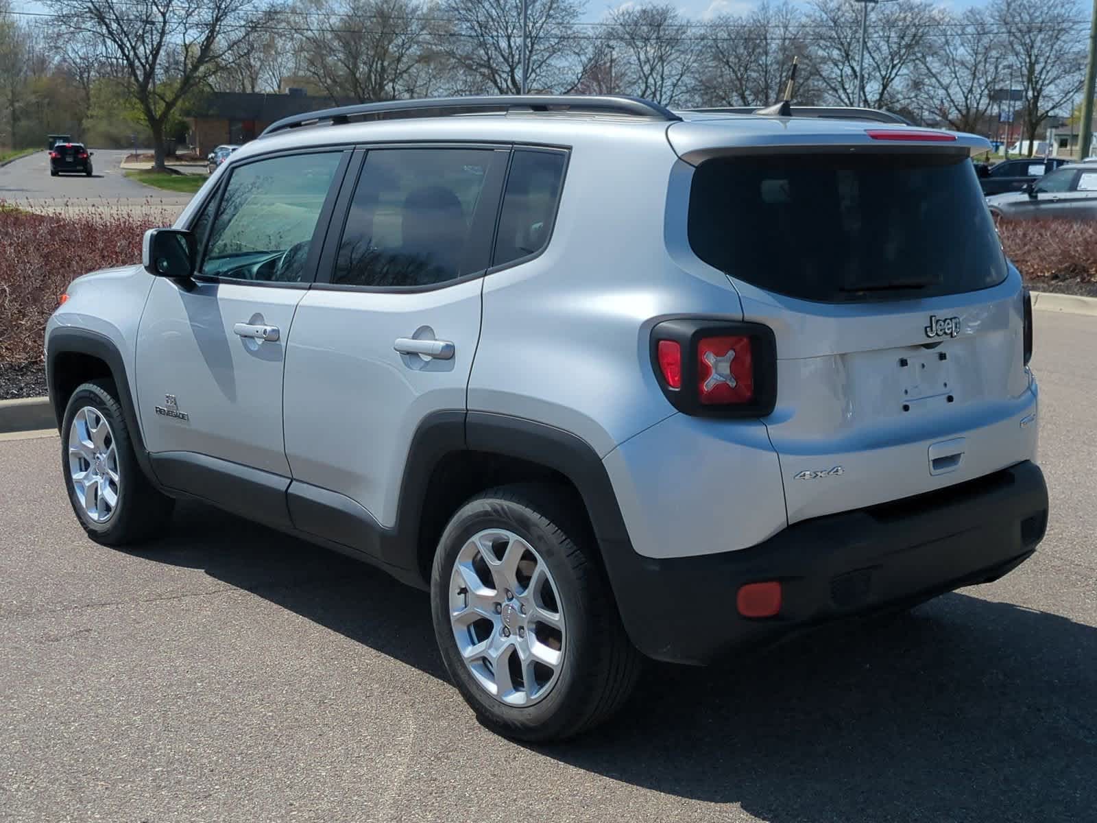 Thumbnail: 2018 Jeep Renegade - 6