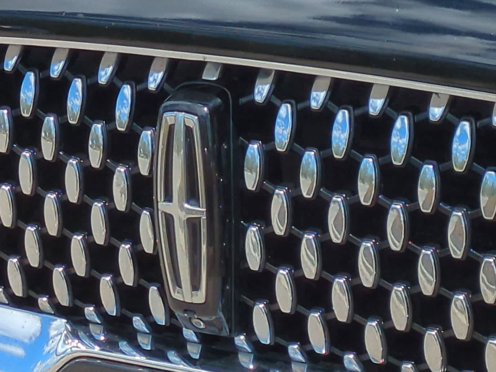 Thumbnail: 2021 Lincoln Aviator - 12