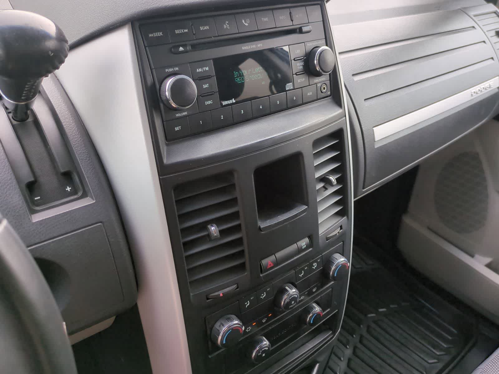 Thumbnail: 2008 Dodge Grand Caravan - 25
