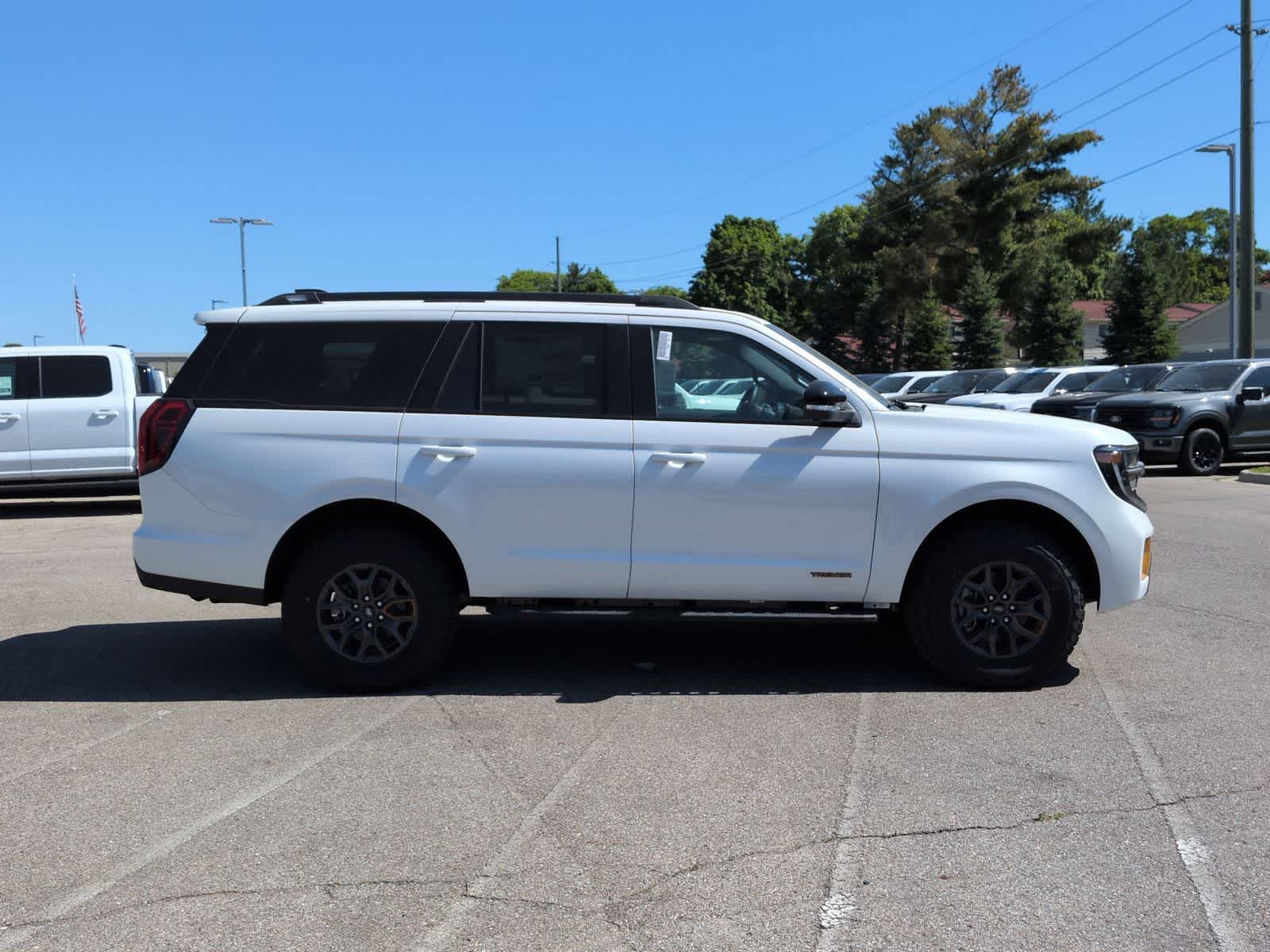 Thumbnail: 2026 Ford Expedition - 9