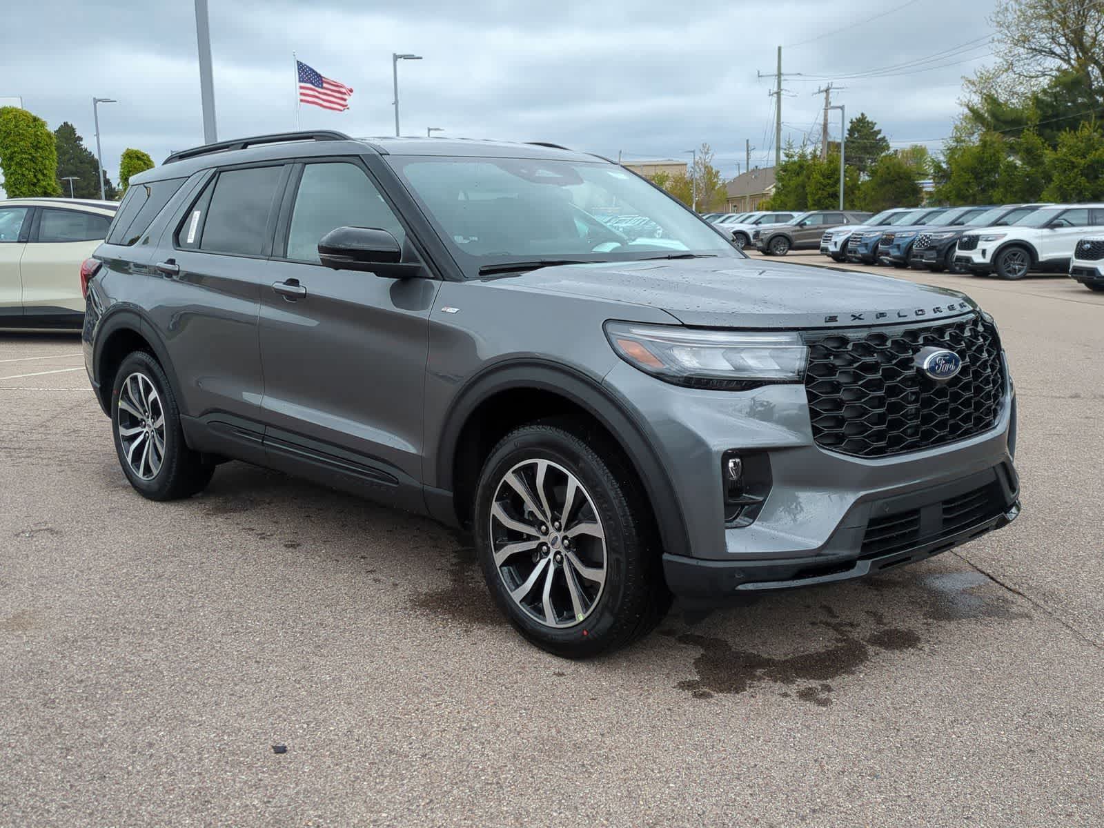 Thumbnail: 2026 Ford Explorer - 2