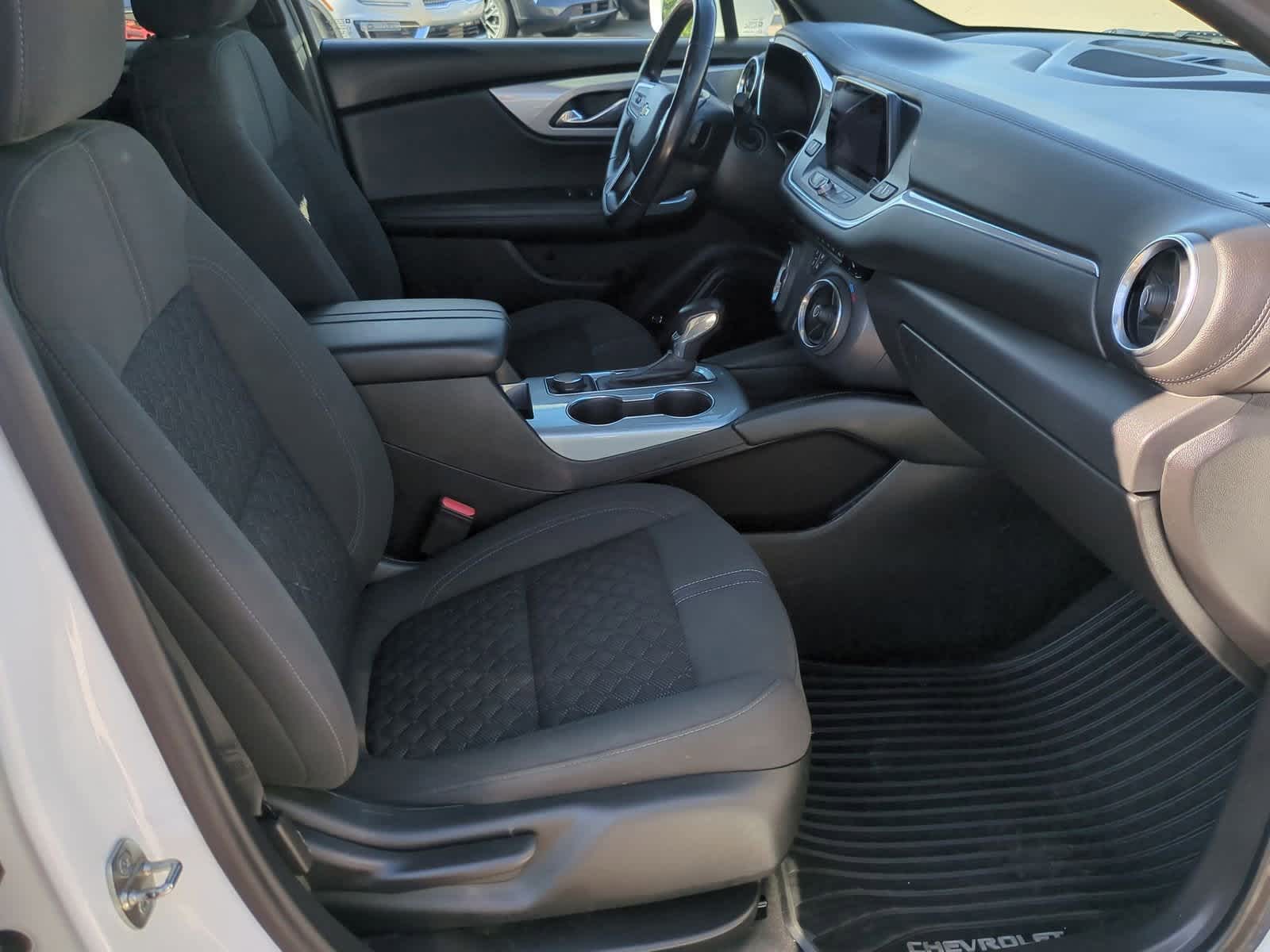 Thumbnail: 2020 Chevrolet Blazer - 21