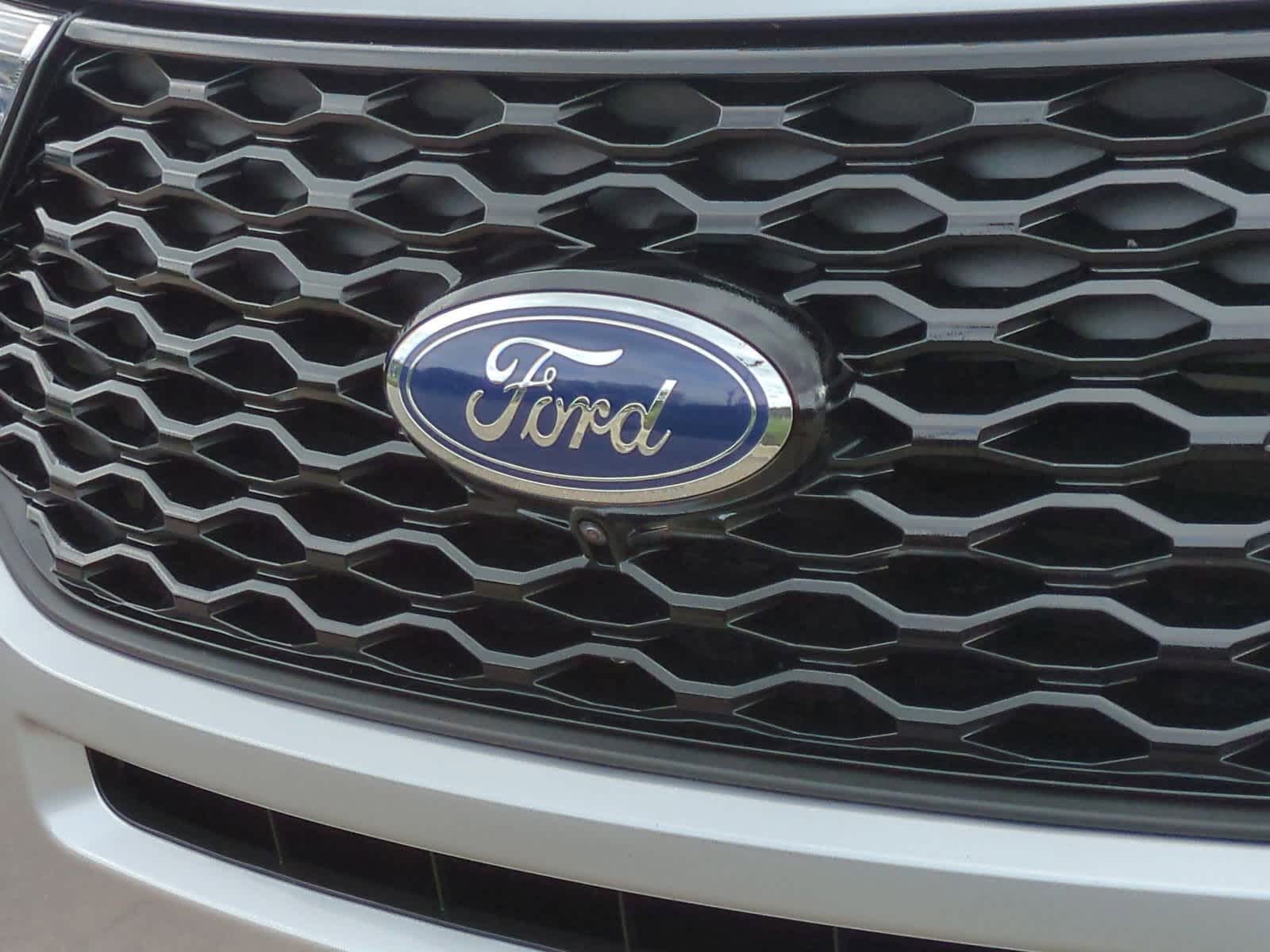 Thumbnail: 2023 Ford Explorer - 12