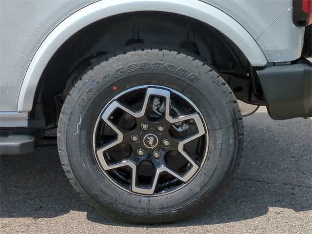 2023 Ford Bronco Outer Banks 14