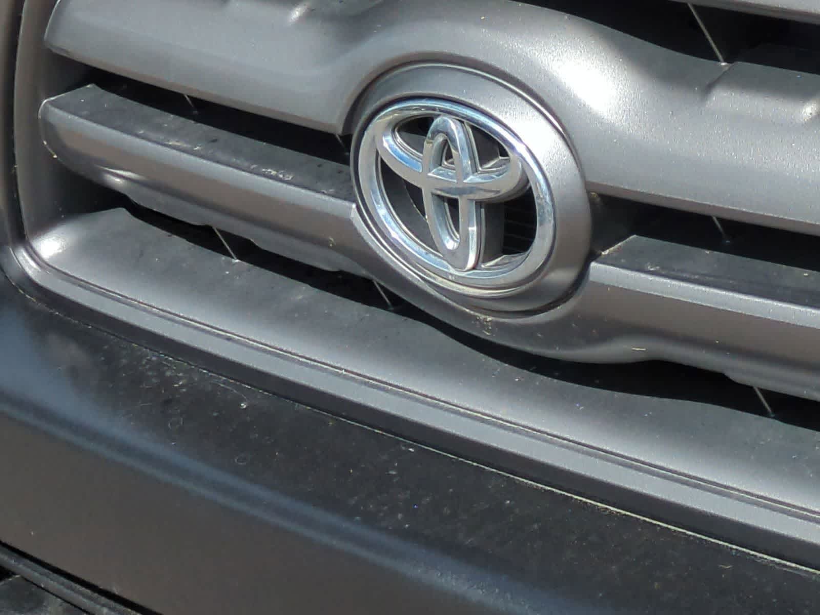 Thumbnail: 2006 Toyota Tacoma - 12