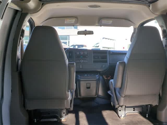Thumbnail: 2009 GMC Savana - 18