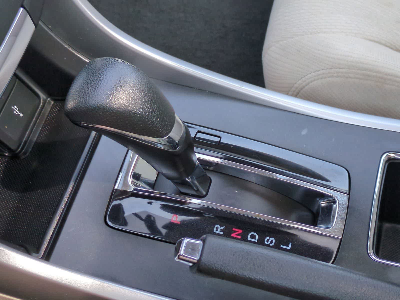 Thumbnail: 2015 Honda Accord - 33