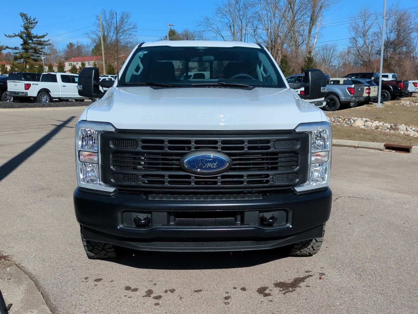 2025 Ford Econoline E-350 3