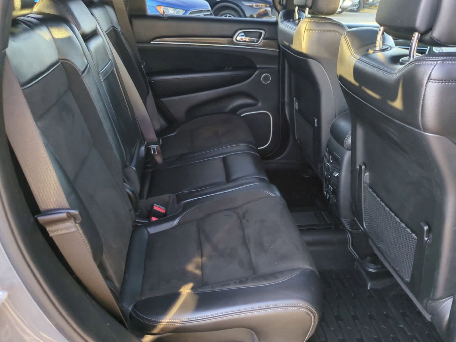 Thumbnail: 2019 Jeep Grand Cherokee - 21