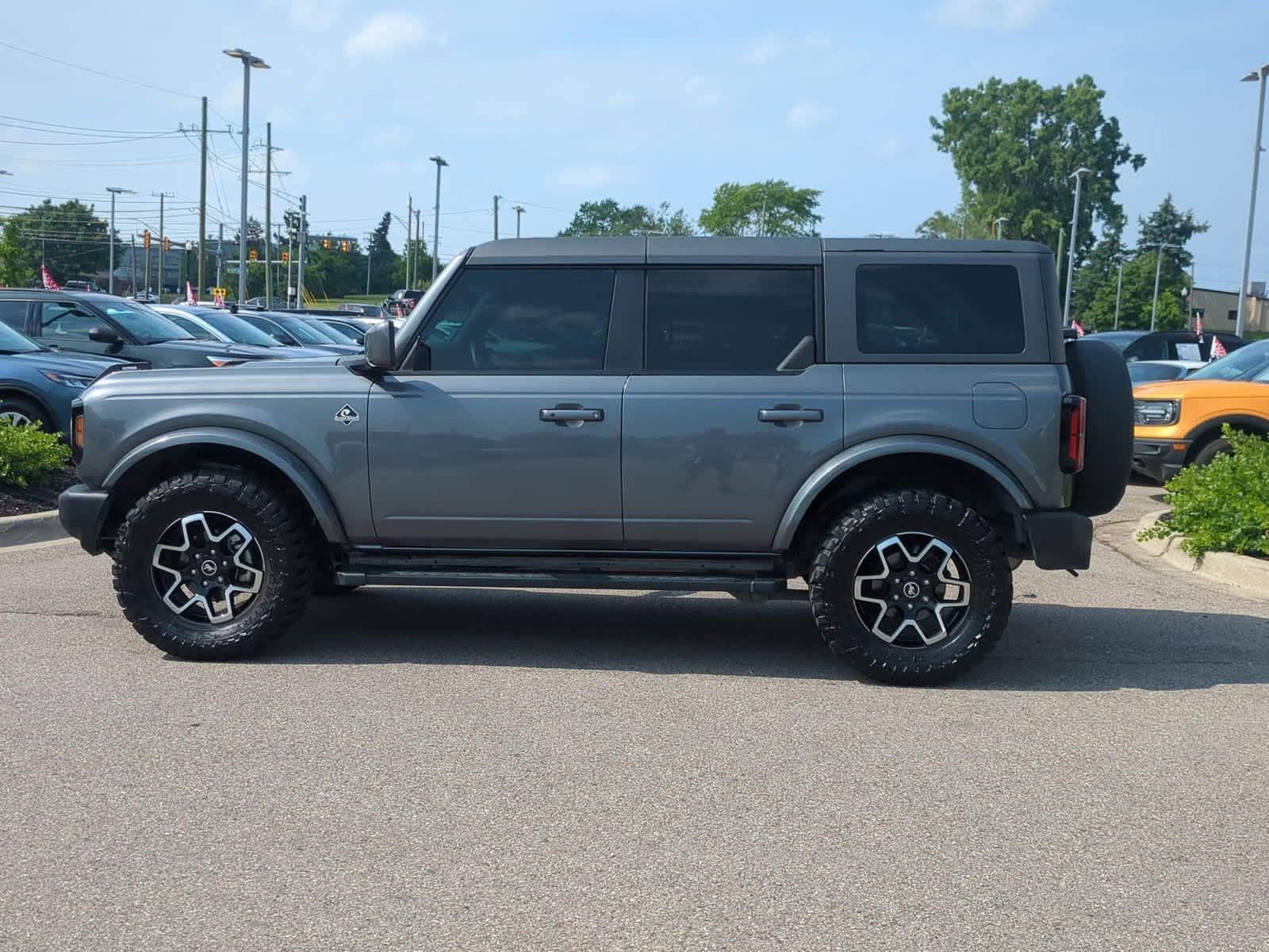 Thumbnail: 2022 Ford Bronco - 5