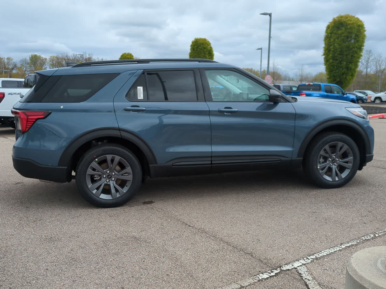 Thumbnail: 2026 Ford Explorer - 9