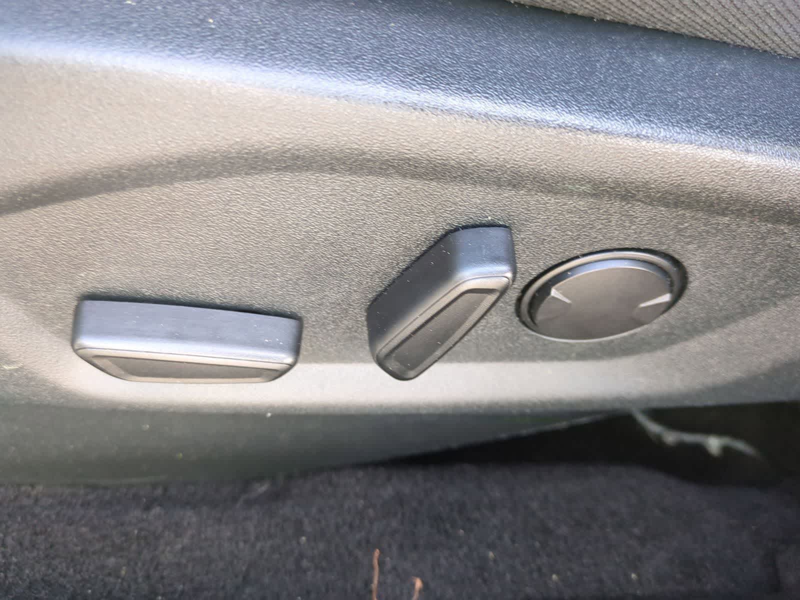 Thumbnail: 2019 Ford Explorer - 17