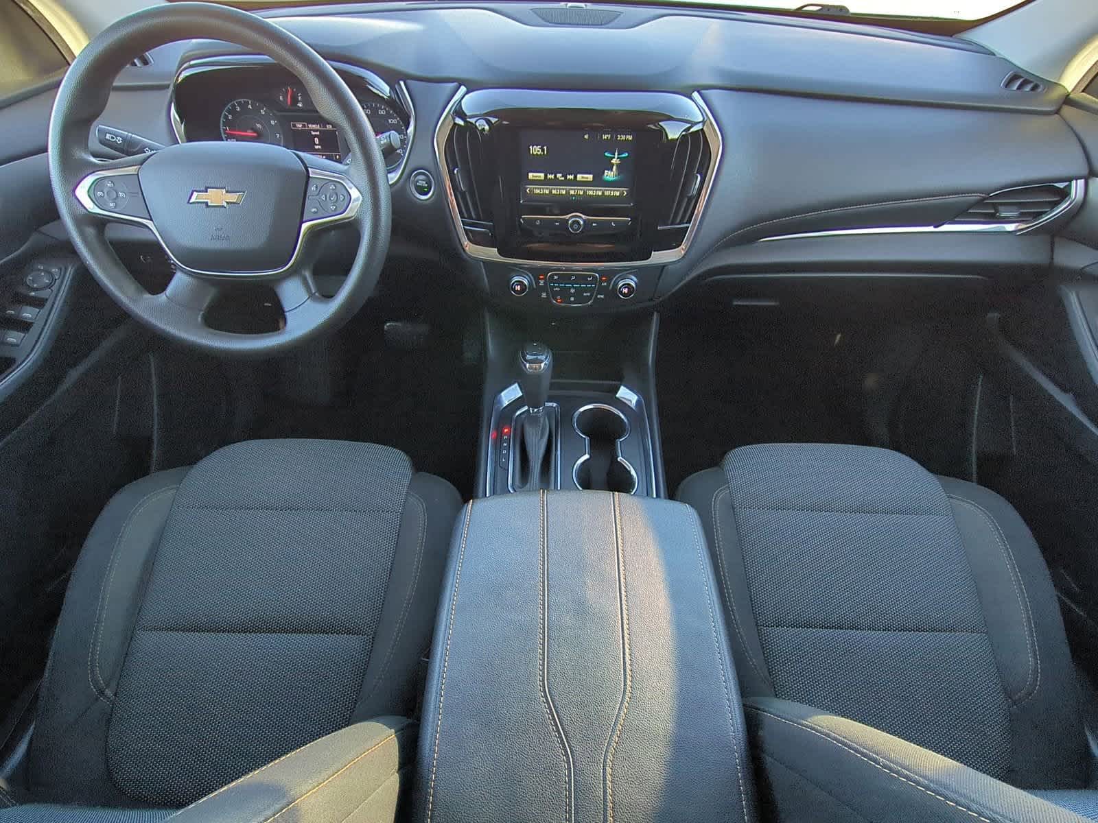 Thumbnail: 2018 Chevrolet Traverse - 15