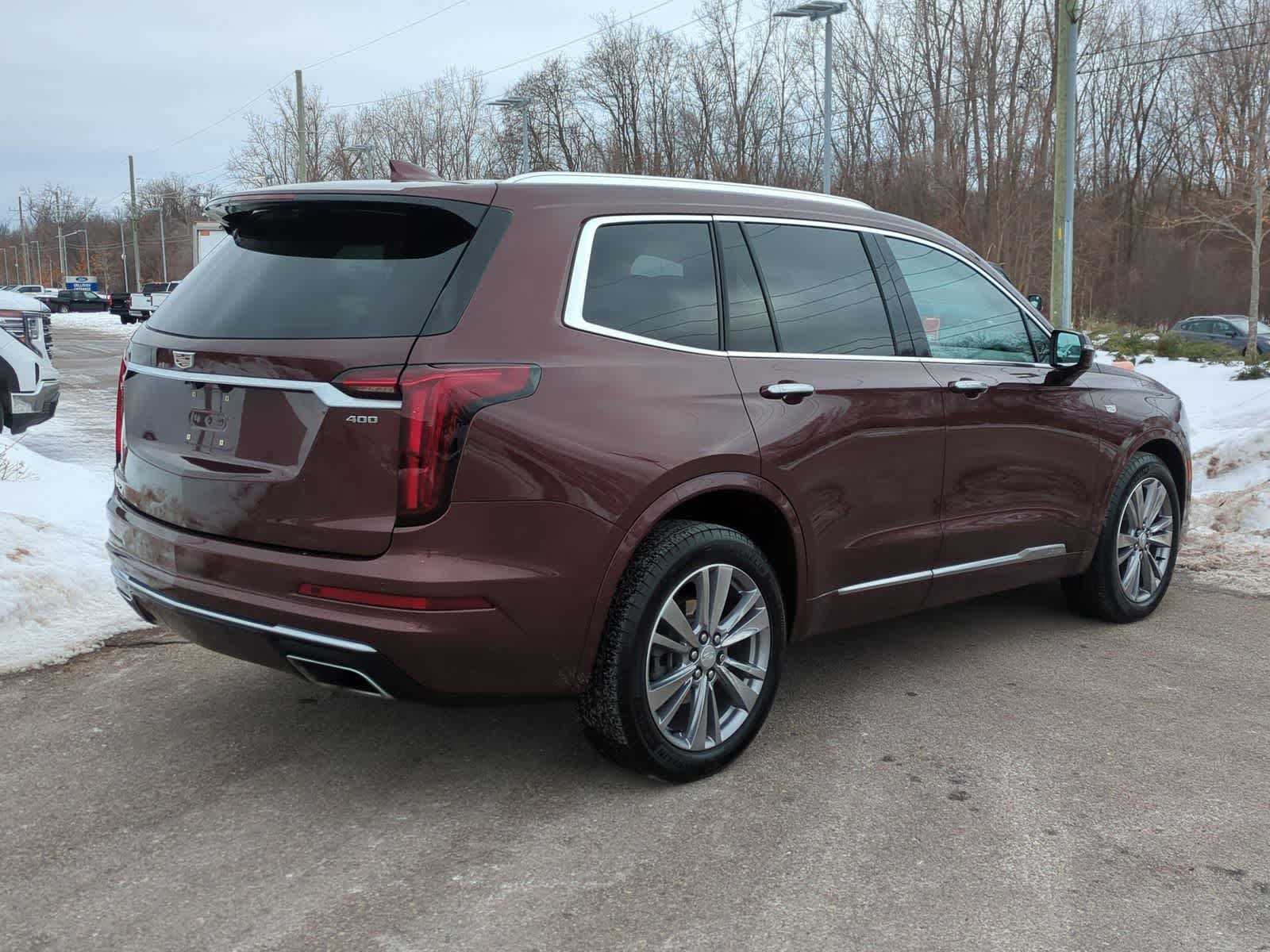 Thumbnail: 2022 Cadillac XT6 - 8