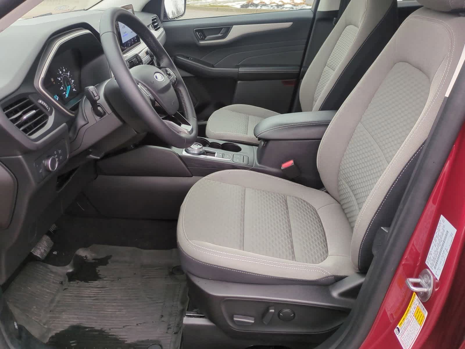 Thumbnail: 2022 Ford Escape - 16