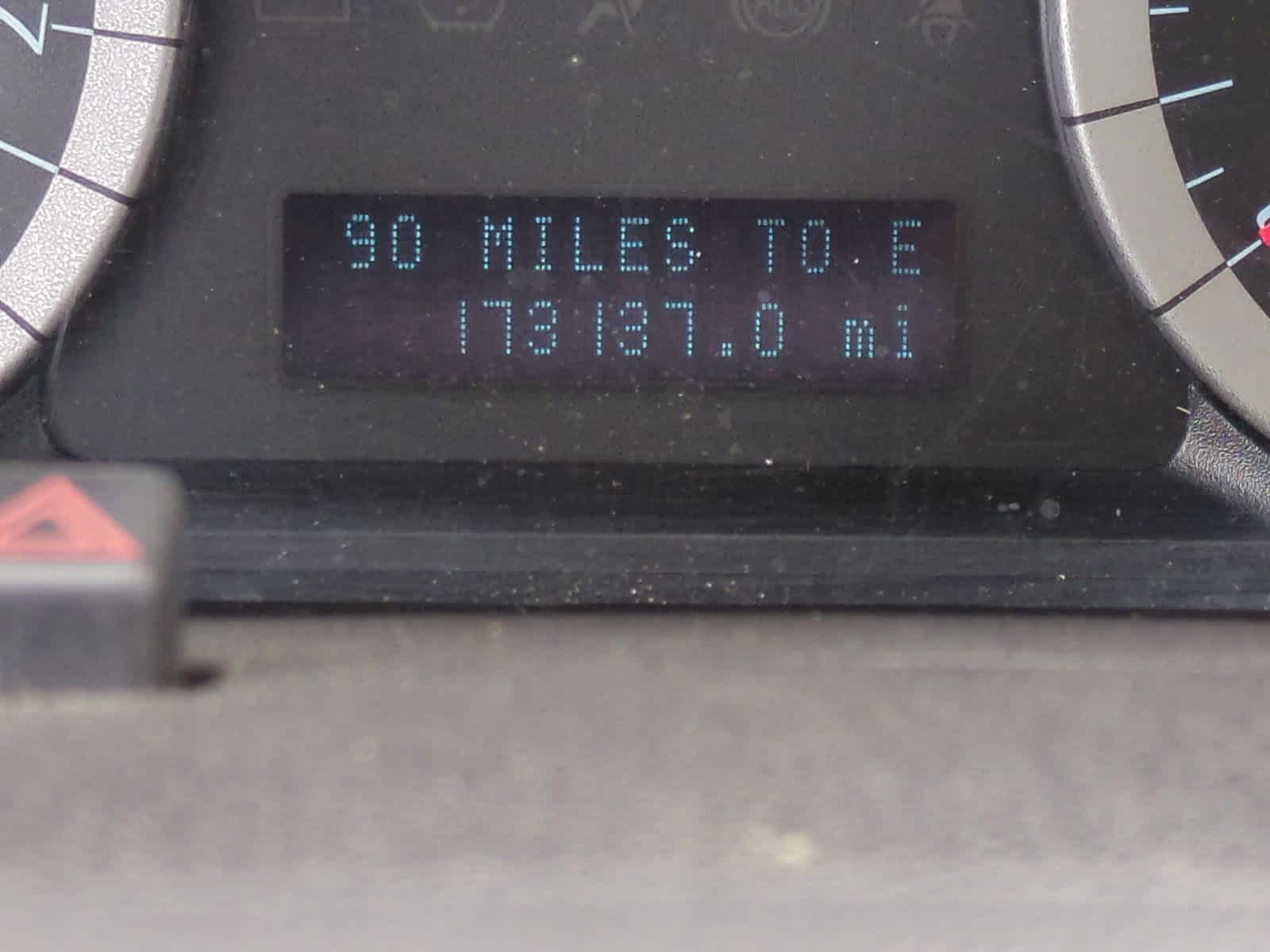 Thumbnail: 2011 Ford Escape - 32