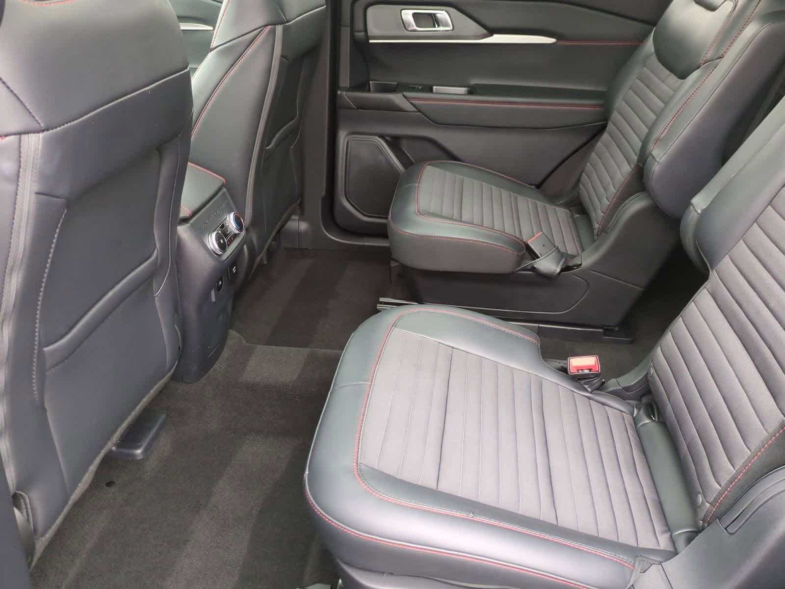 Thumbnail: 2025 Ford Explorer - 20