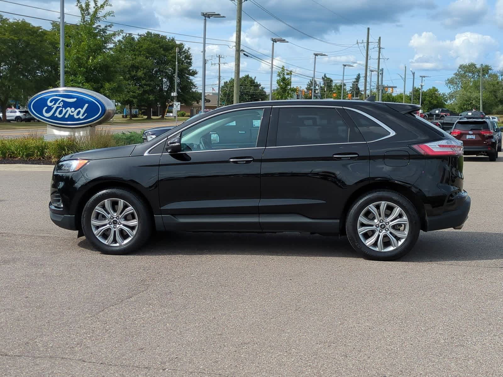 Thumbnail: 2023 Ford Edge - 5