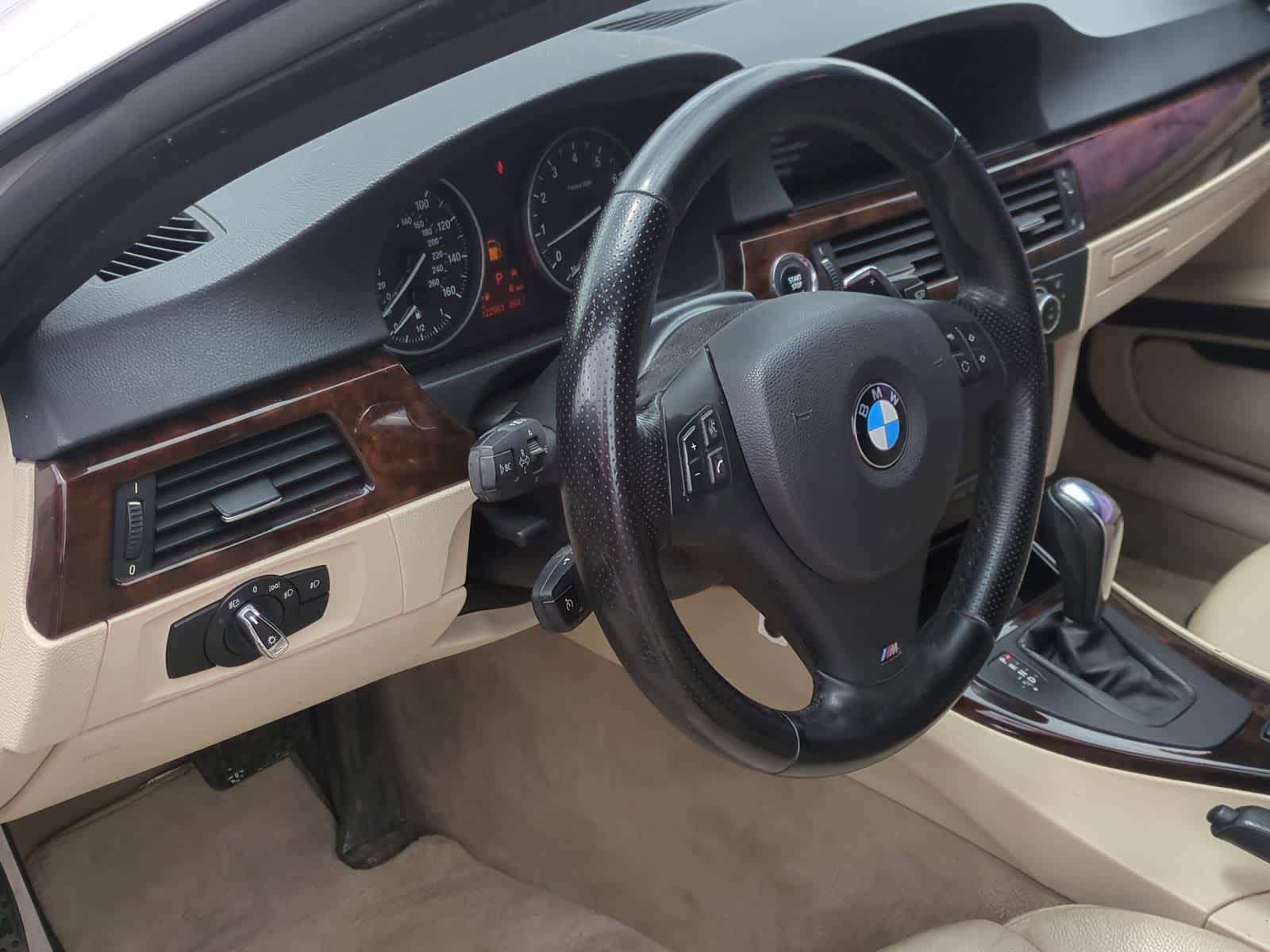 Thumbnail: 2012 BMW 3 Series - 10