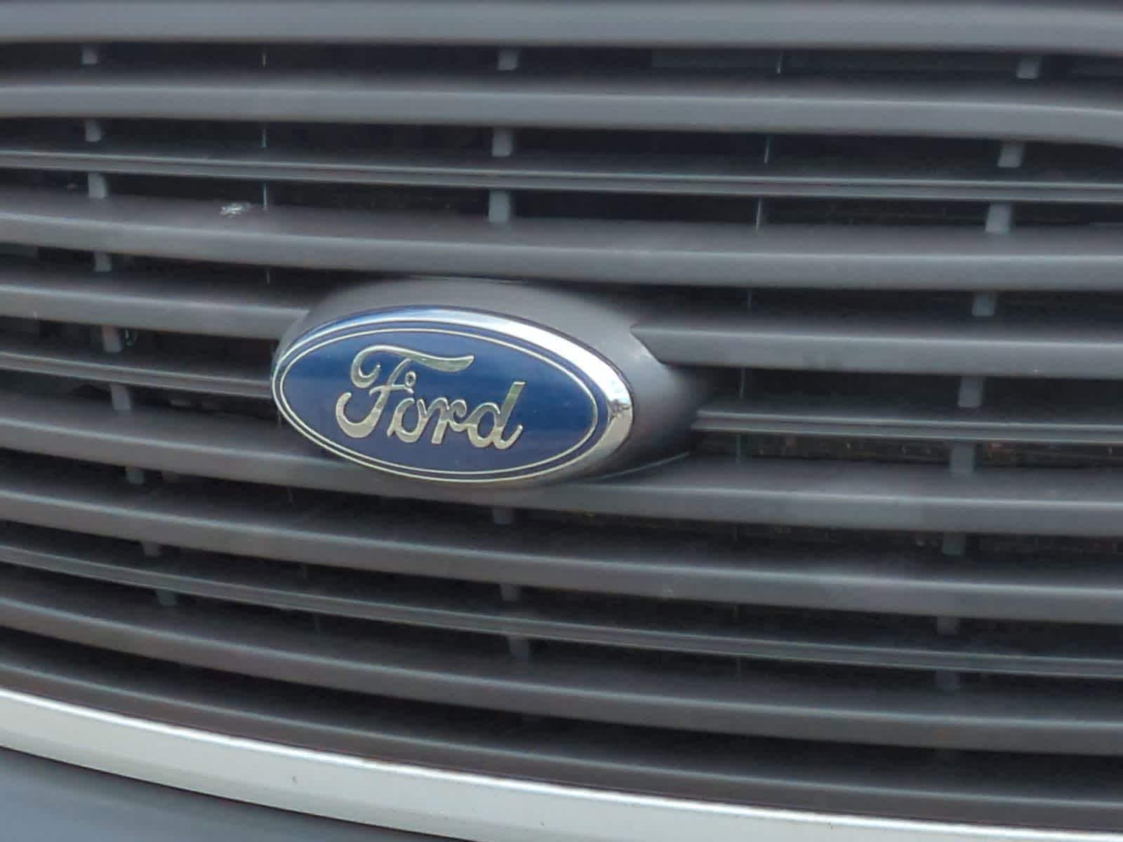 Thumbnail: 2015 Ford Transit Series - 12