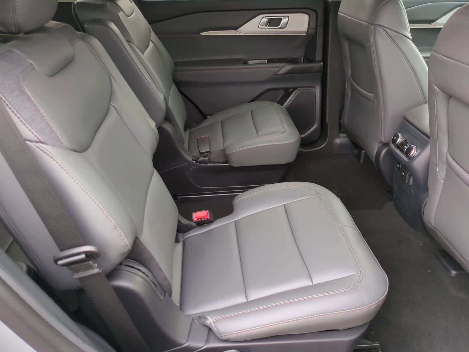 Thumbnail: 2026 Ford Explorer - 20