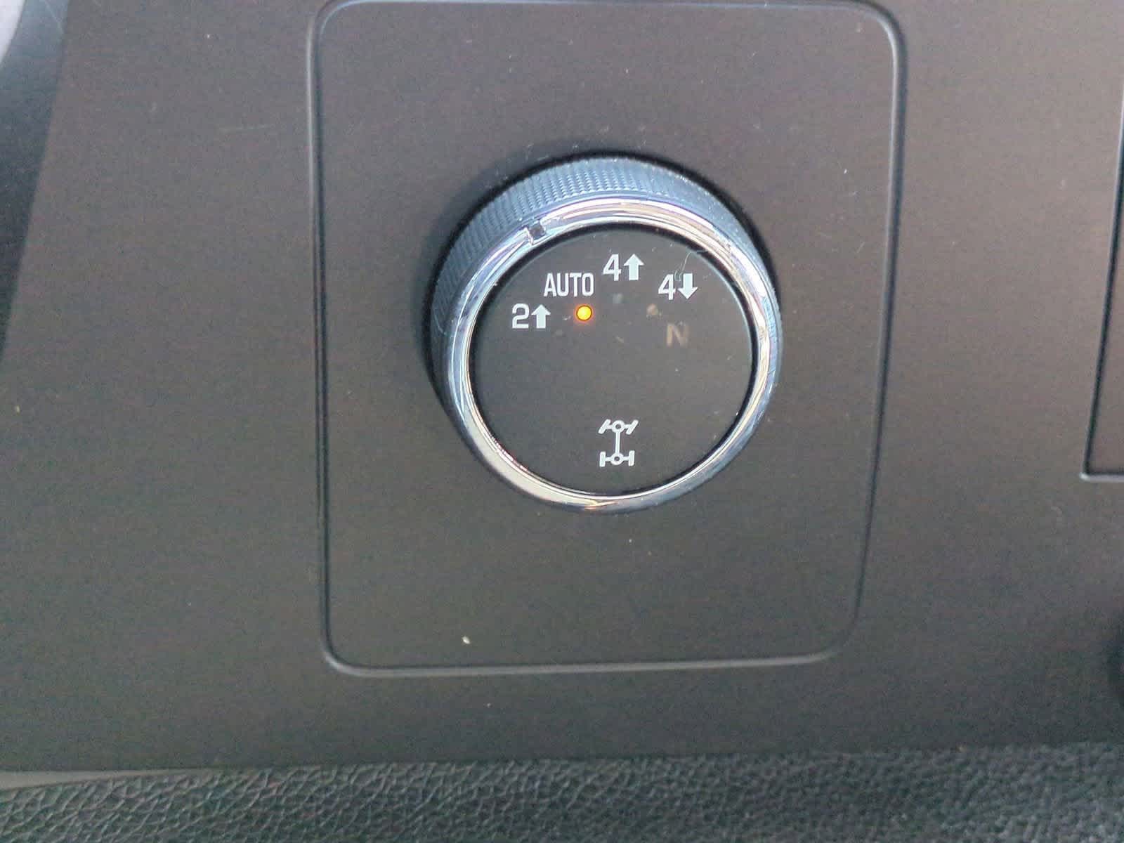 Thumbnail: 2011 Chevrolet Silverado 1500 - 27