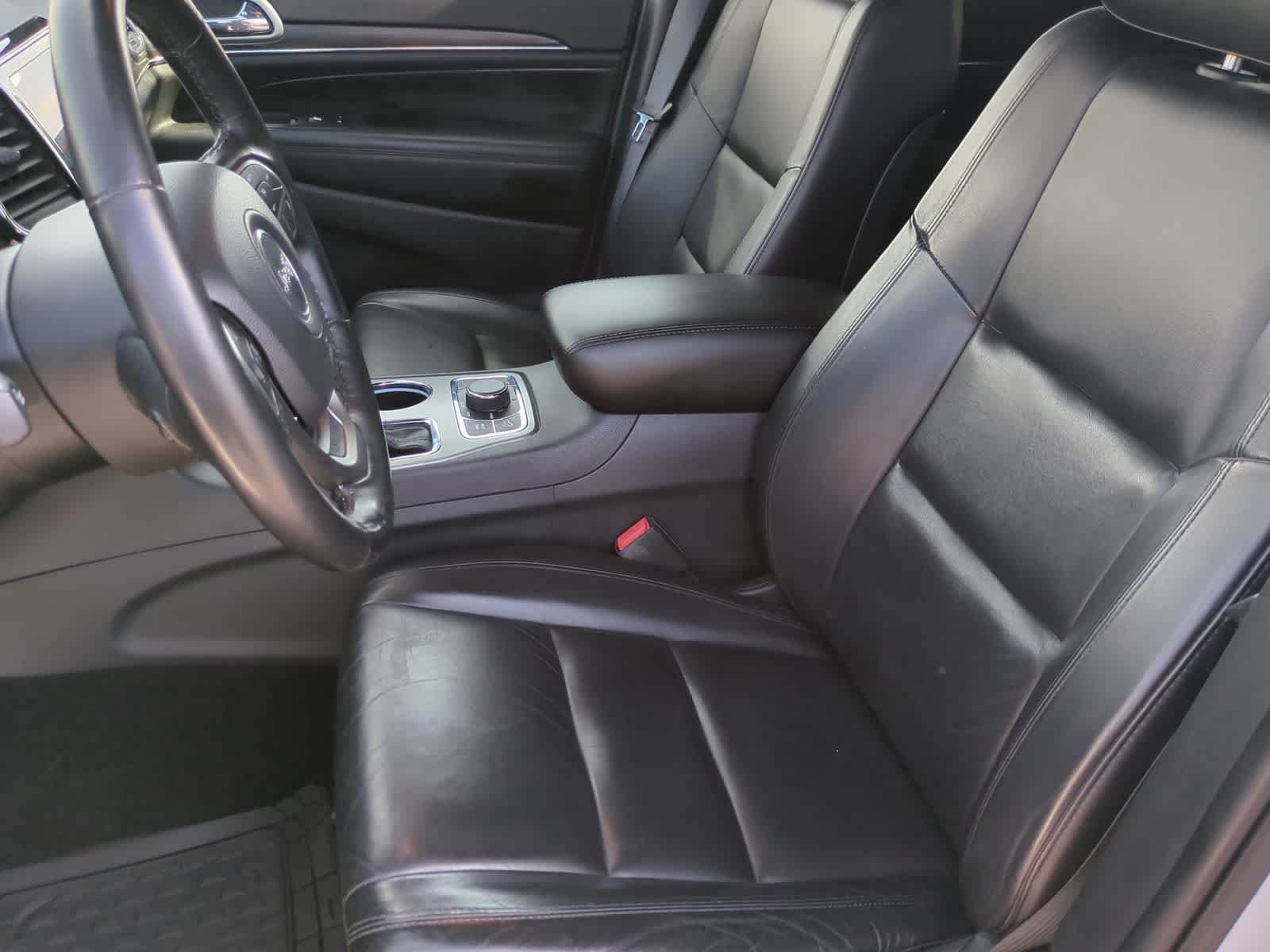 Thumbnail: 2019 Jeep Grand Cherokee - 16