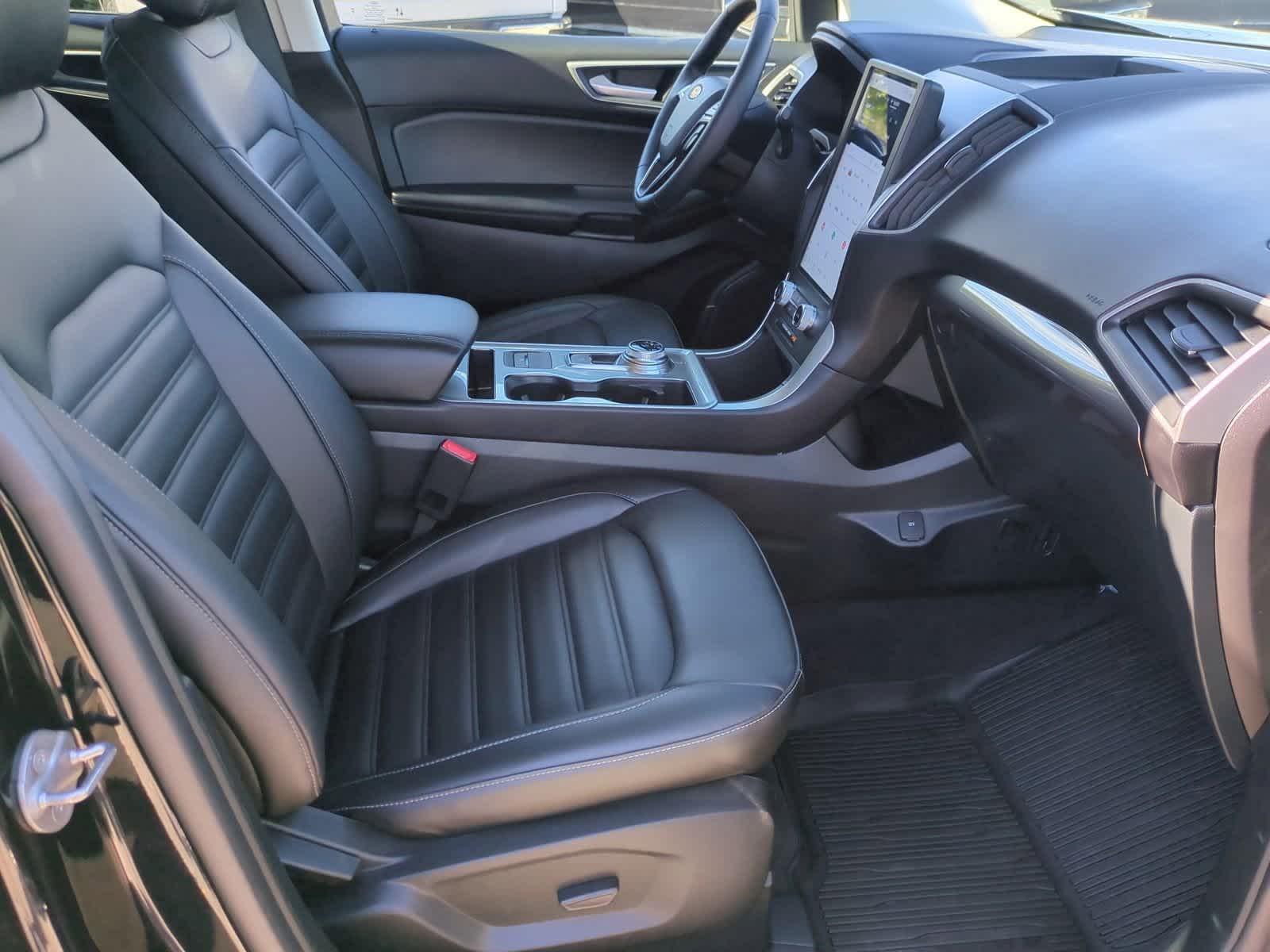 Thumbnail: 2024 Ford Edge - 21