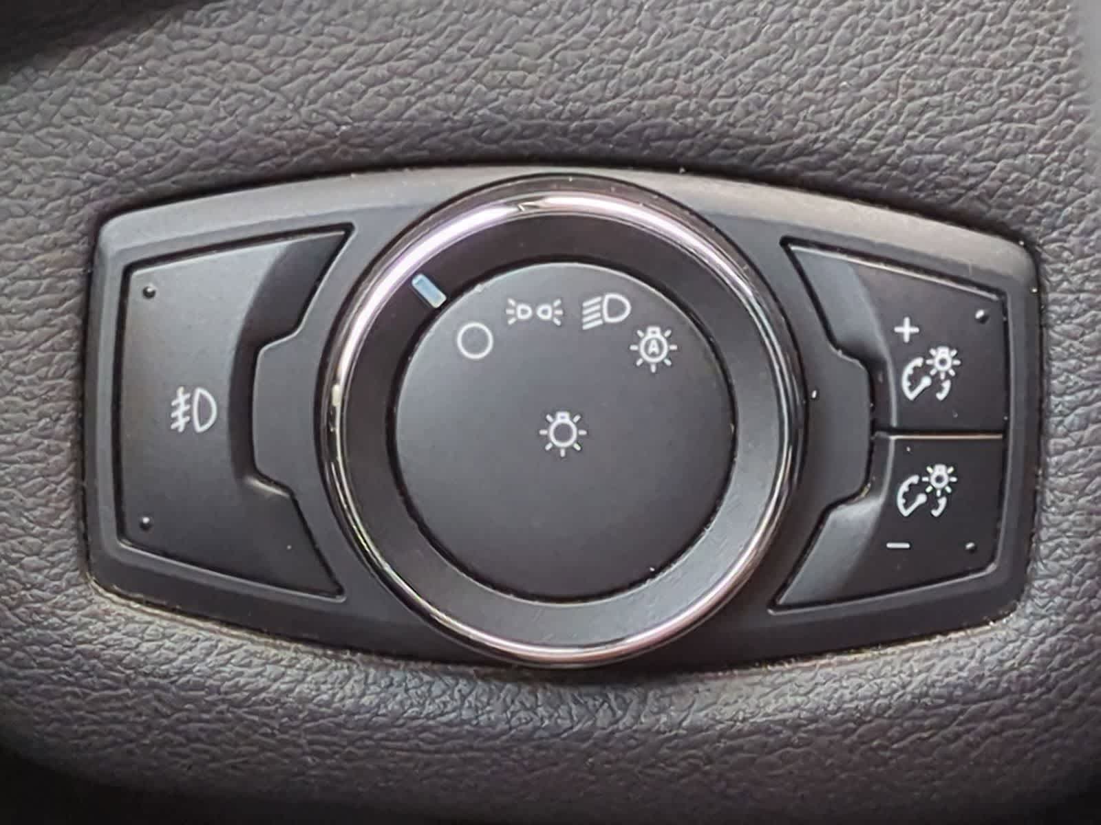 Thumbnail: 2014 Ford Escape - 28