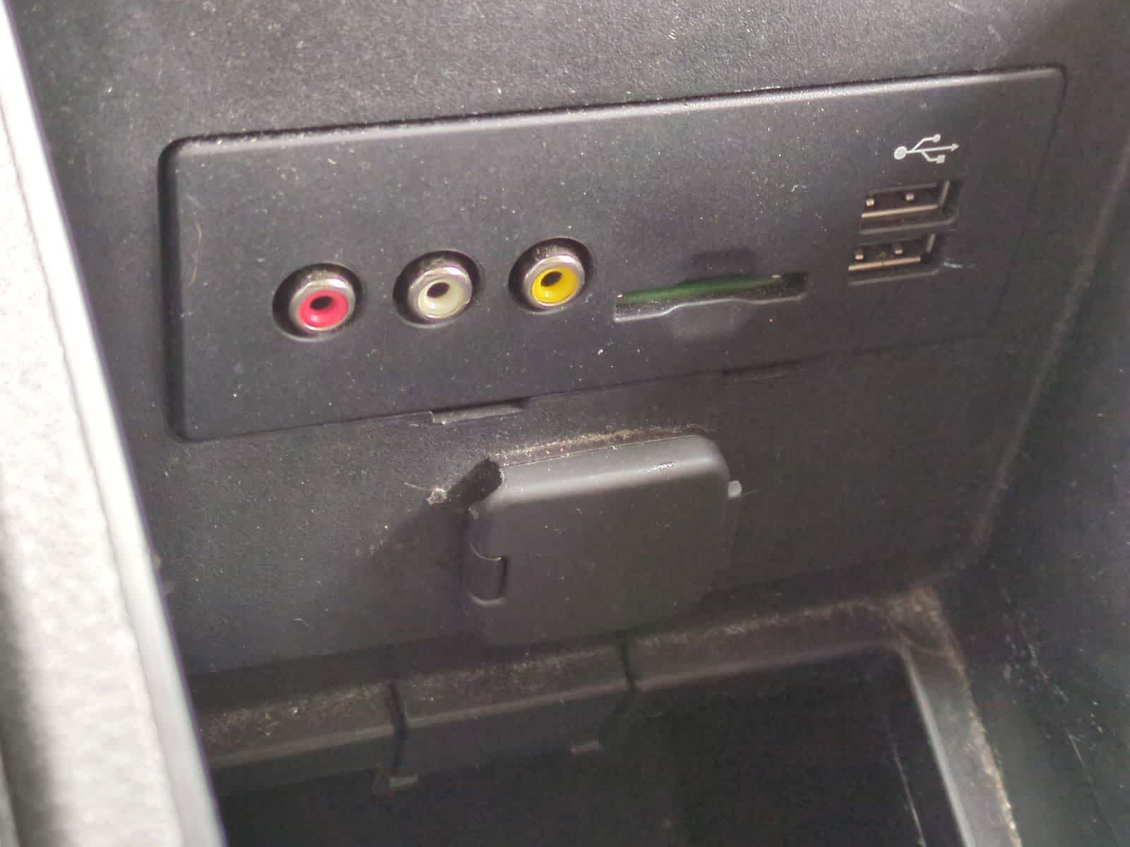 Thumbnail: 2011 Ford Edge - 31