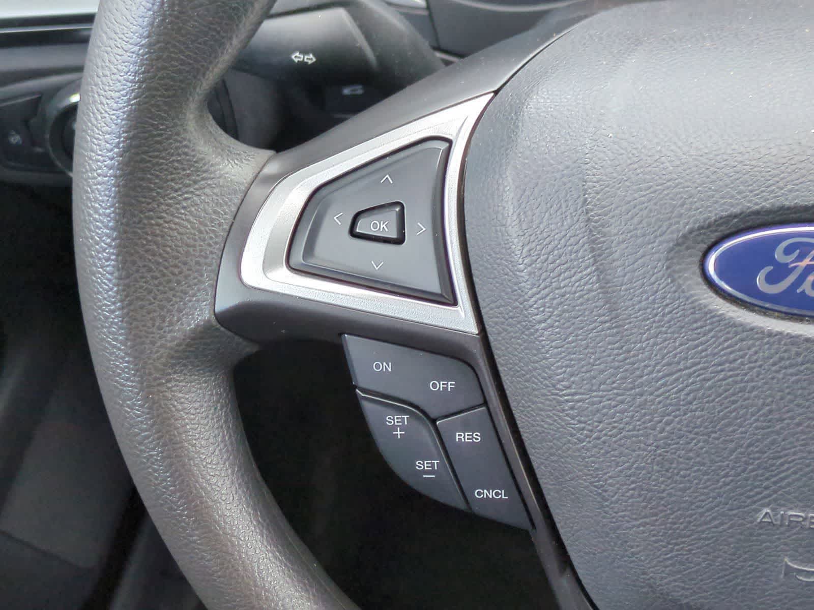 Thumbnail: 2013 Ford Fusion - 23