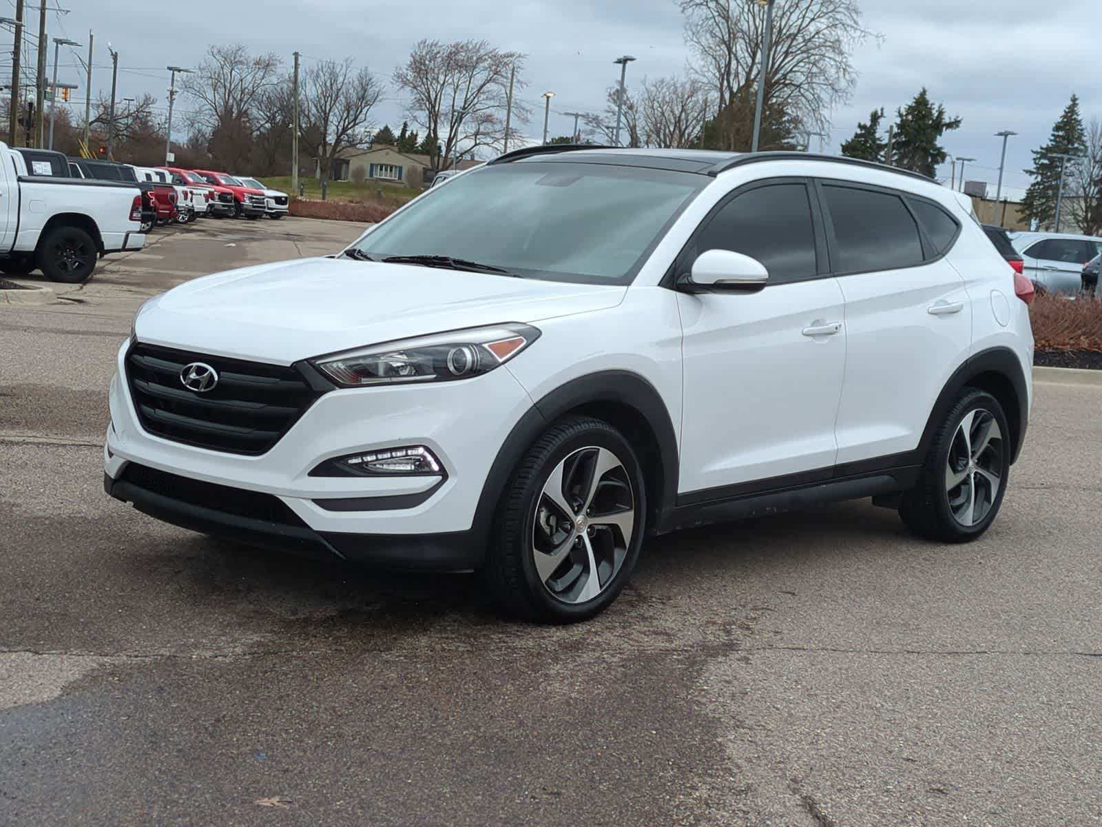 Thumbnail: 2018 Hyundai Tucson - 3