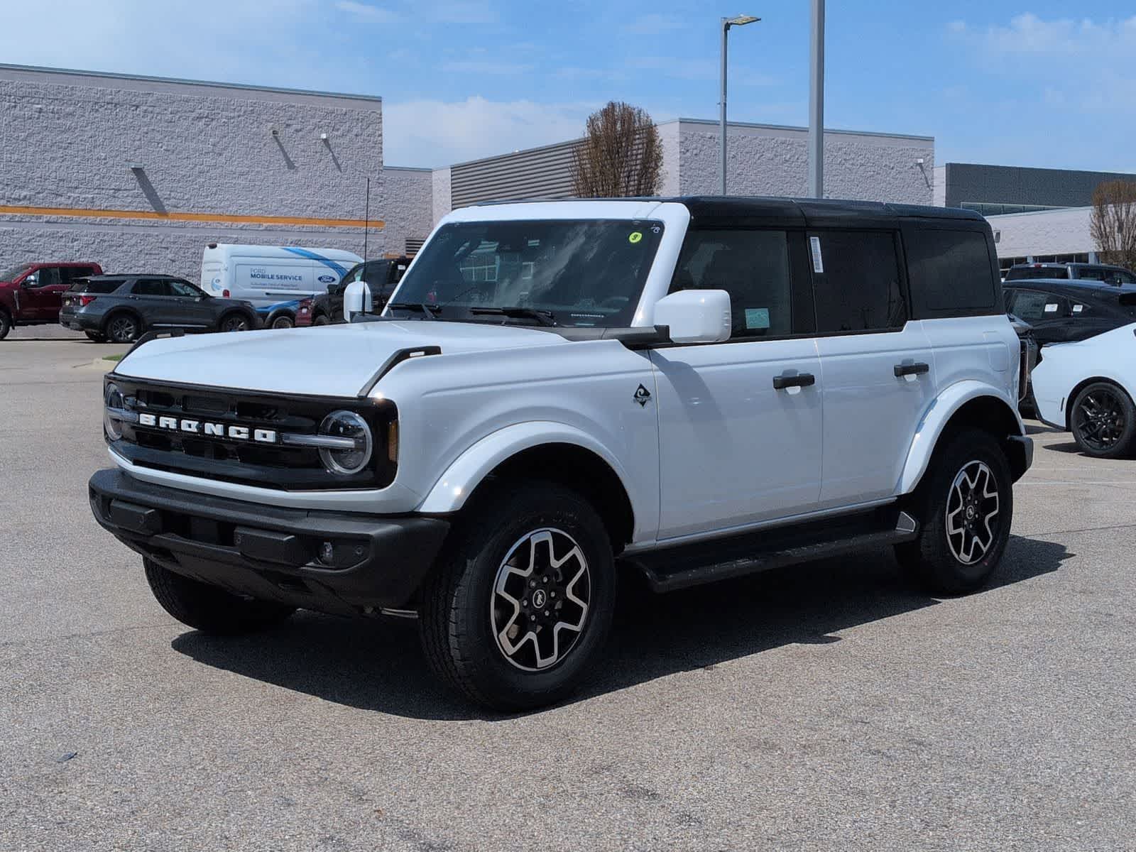 Thumbnail: 2026 Ford Bronco - 4