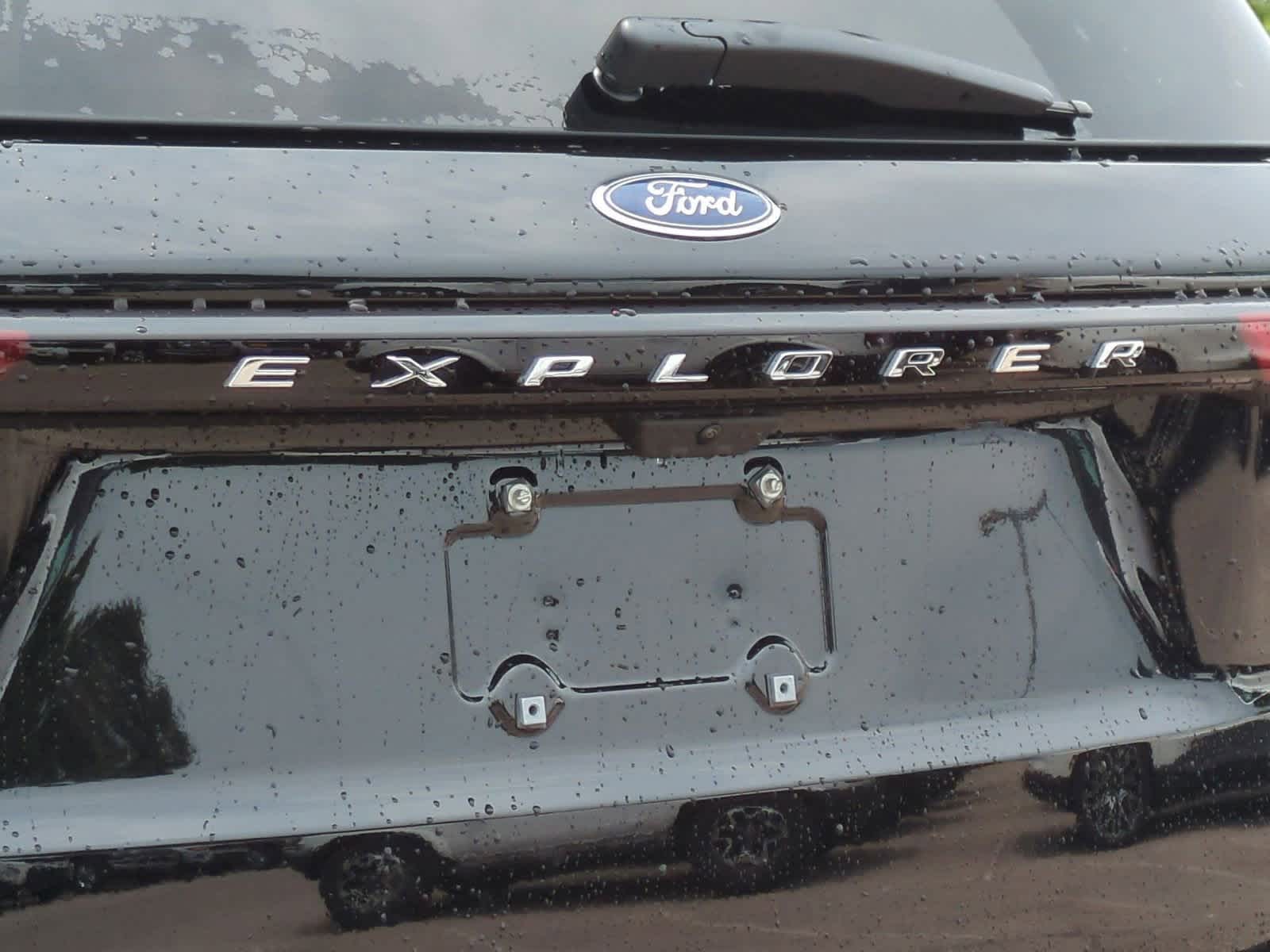 2025 Ford Explorer Active 13